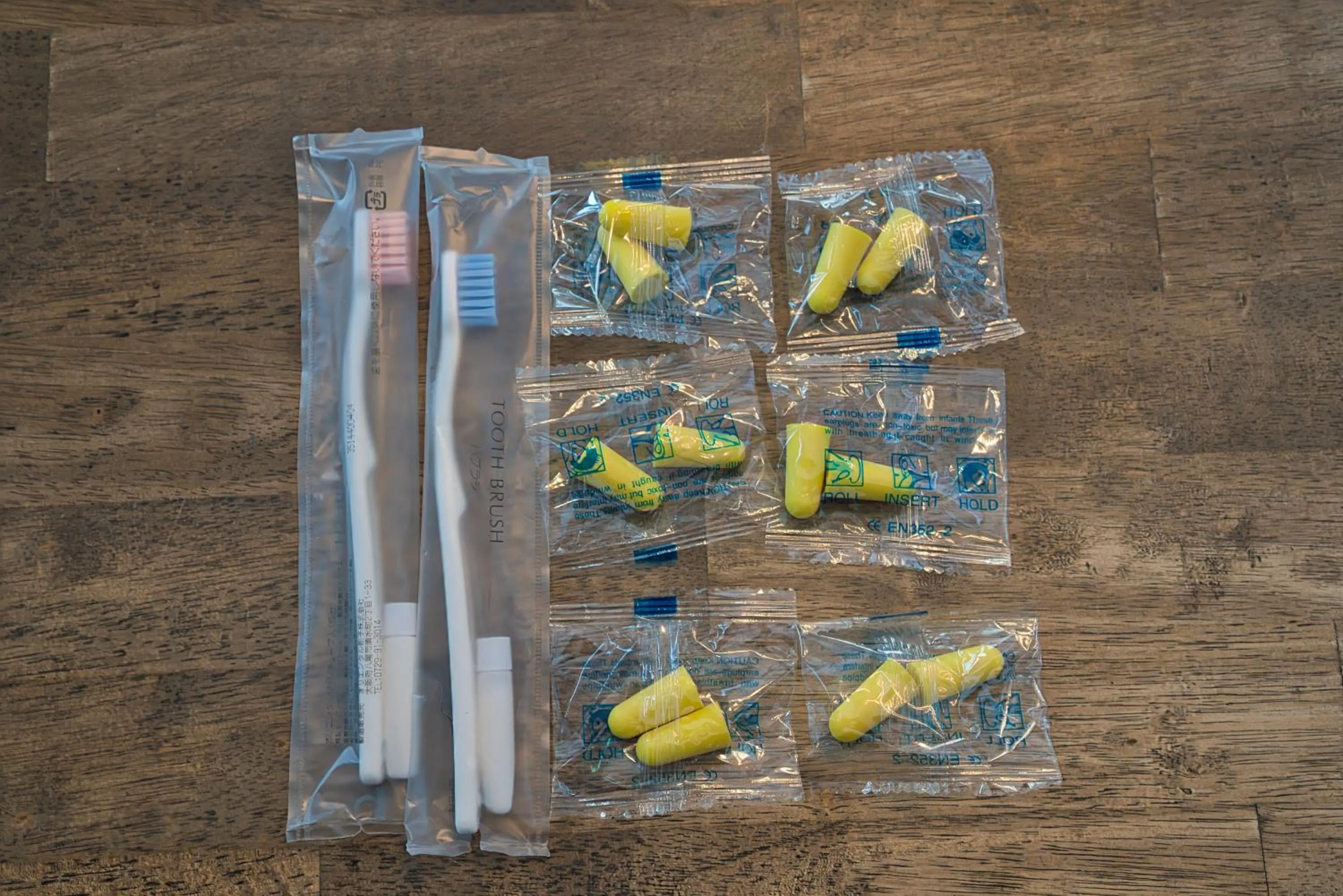 towels in IZA Kamakura Guest House and Bar