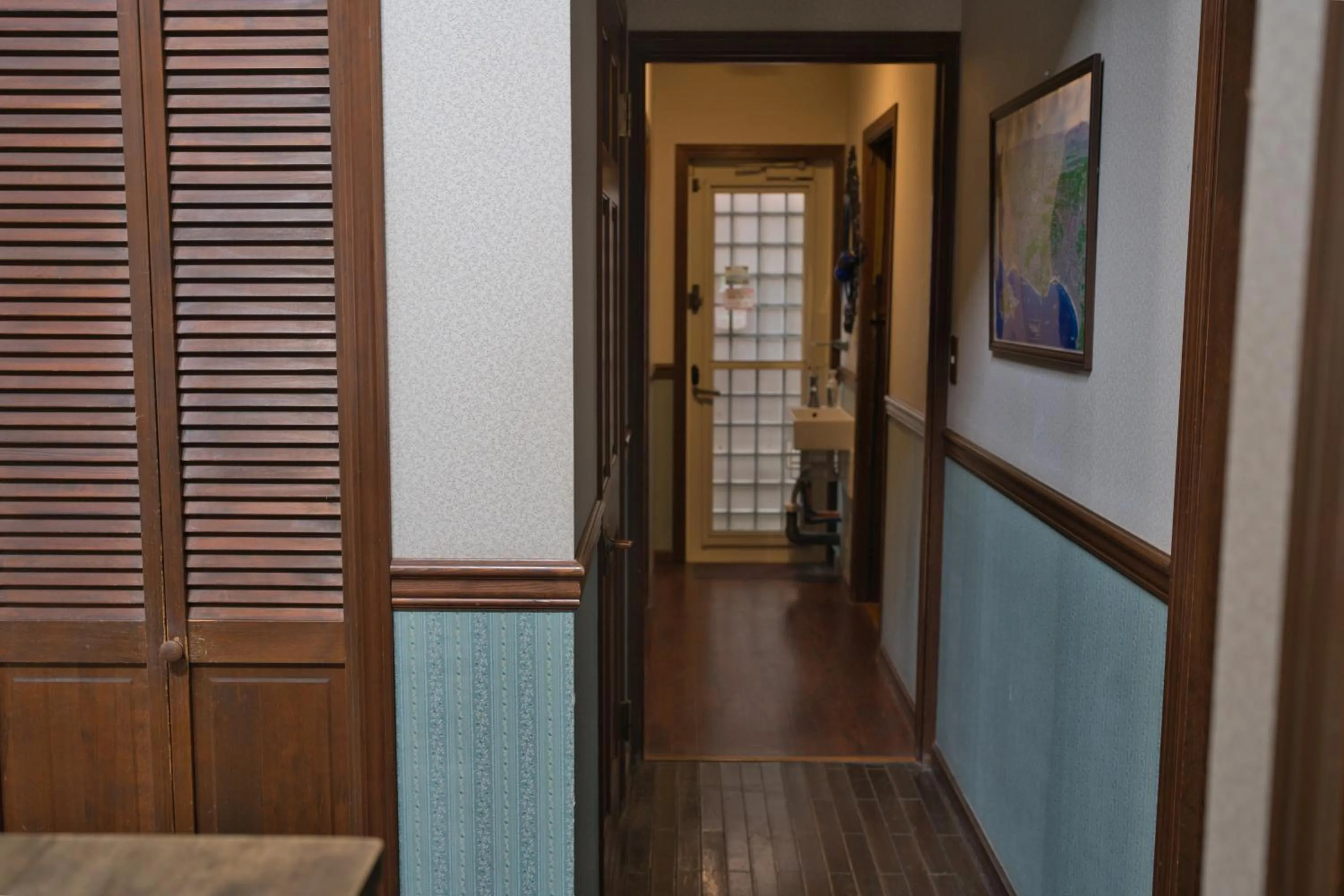 Lounge or bar in IZA Kamakura Guest House and Bar