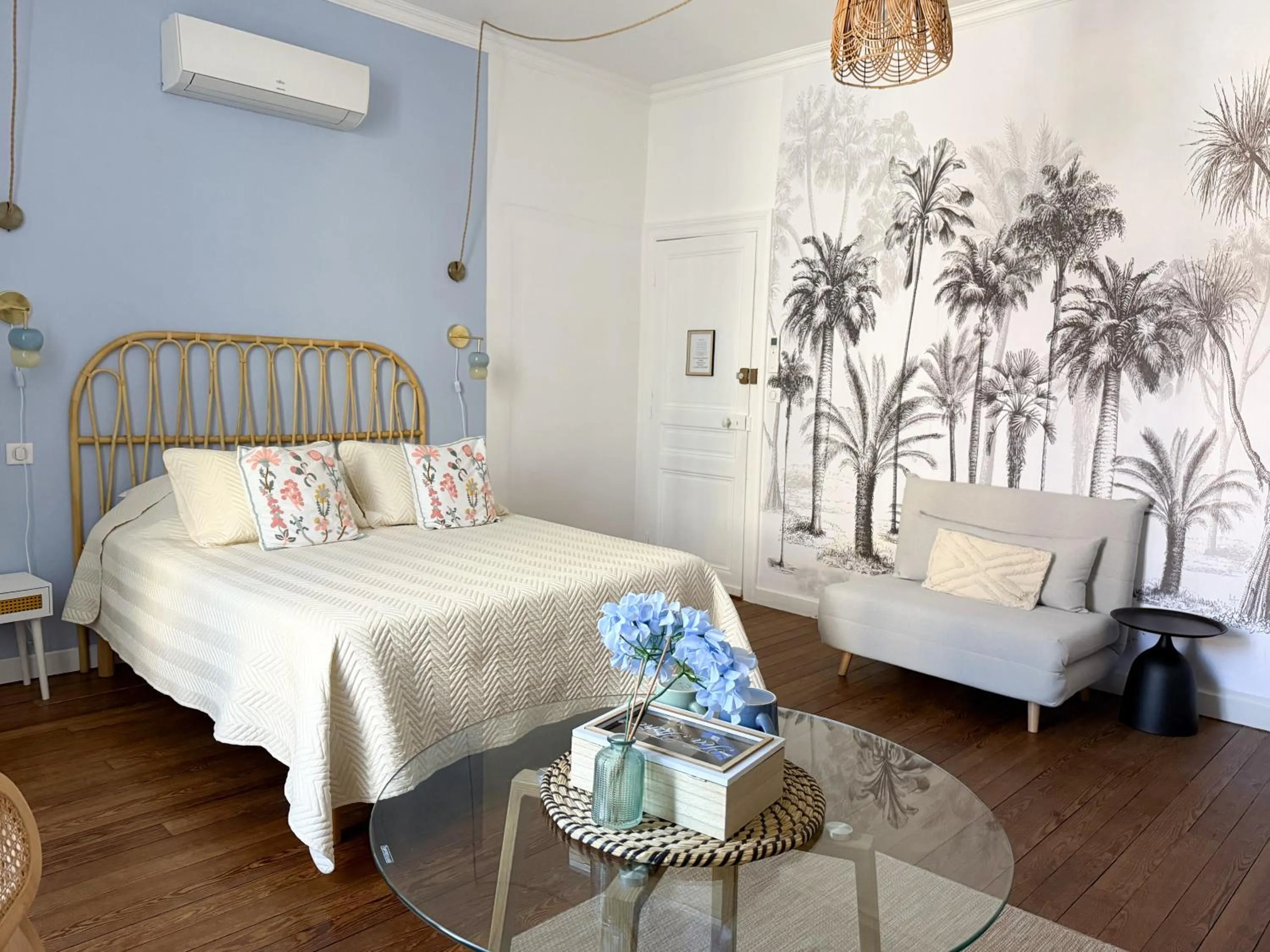 Bed in Chambres d'hotes - Le Magnolia