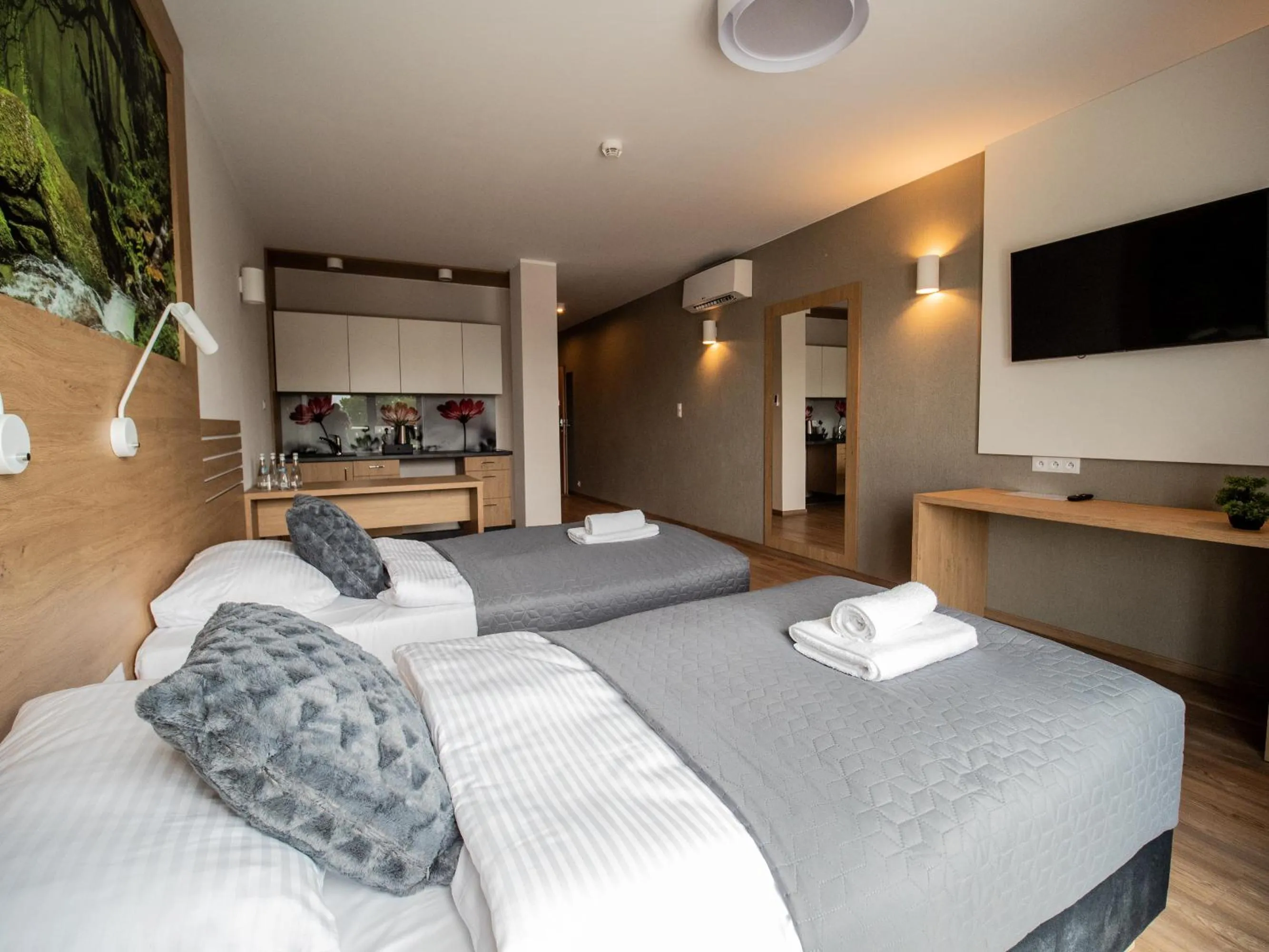 Coffee/tea facilities, Bed in Hotel Panorama