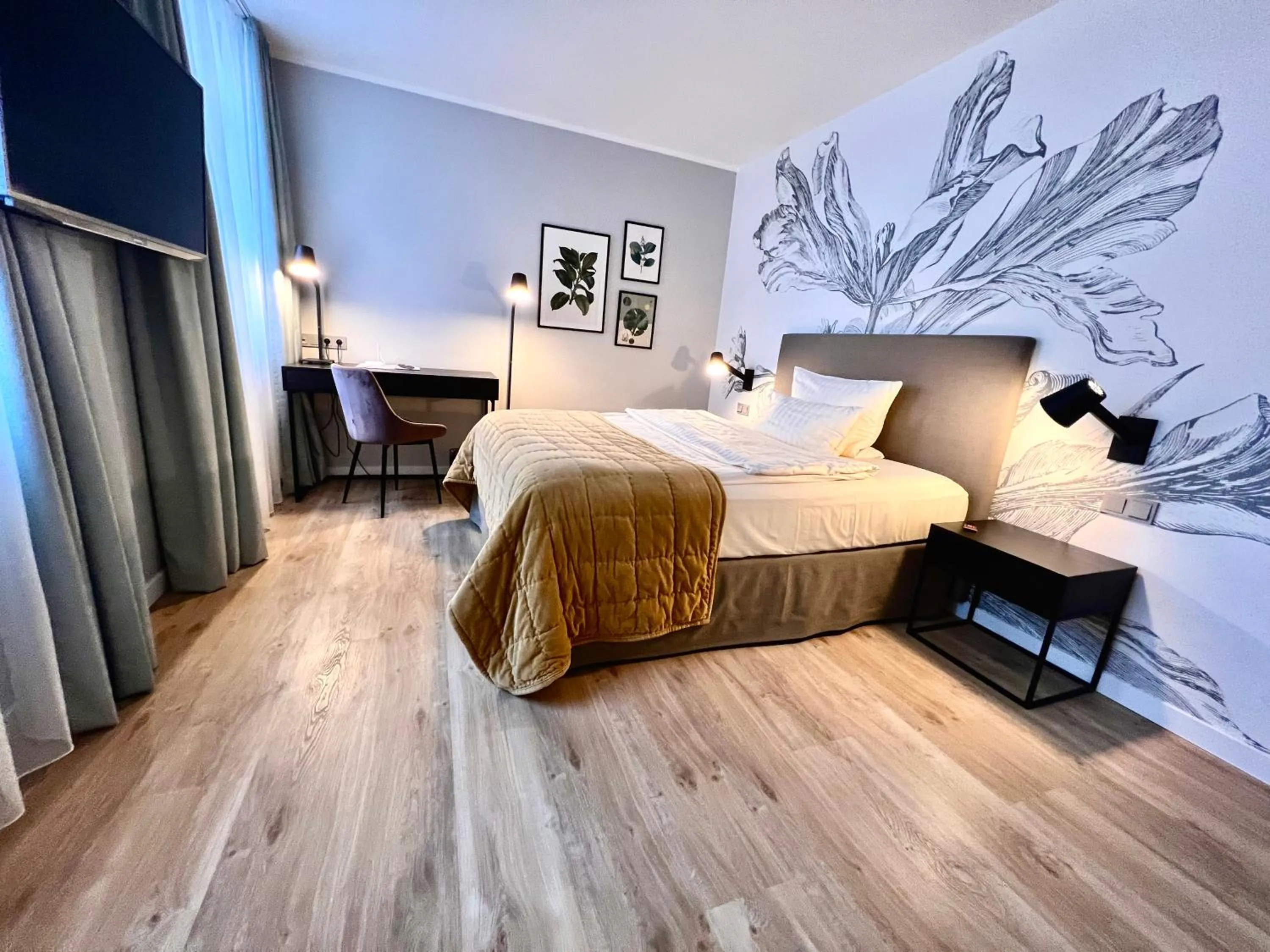 Bathroom, Bed in Hotel Ambiente