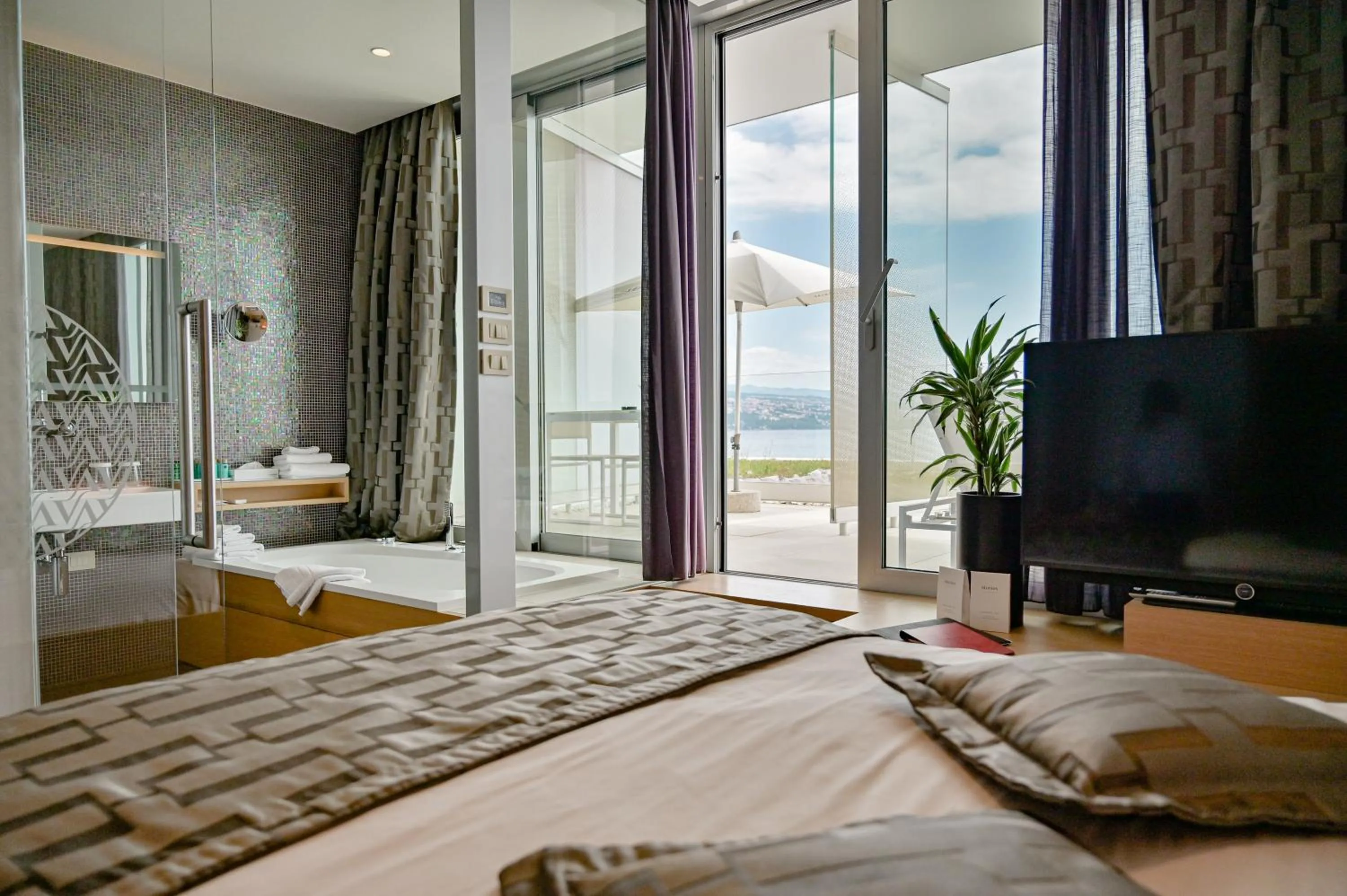 Bed in Bevanda Hotel & Restaurant - Unique Adriatic