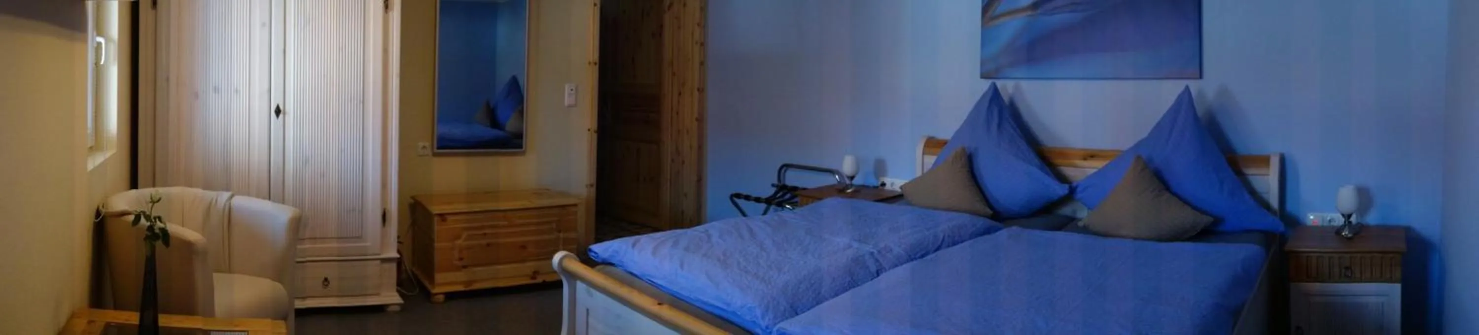Photo of the whole room, Bed in Zehnthof