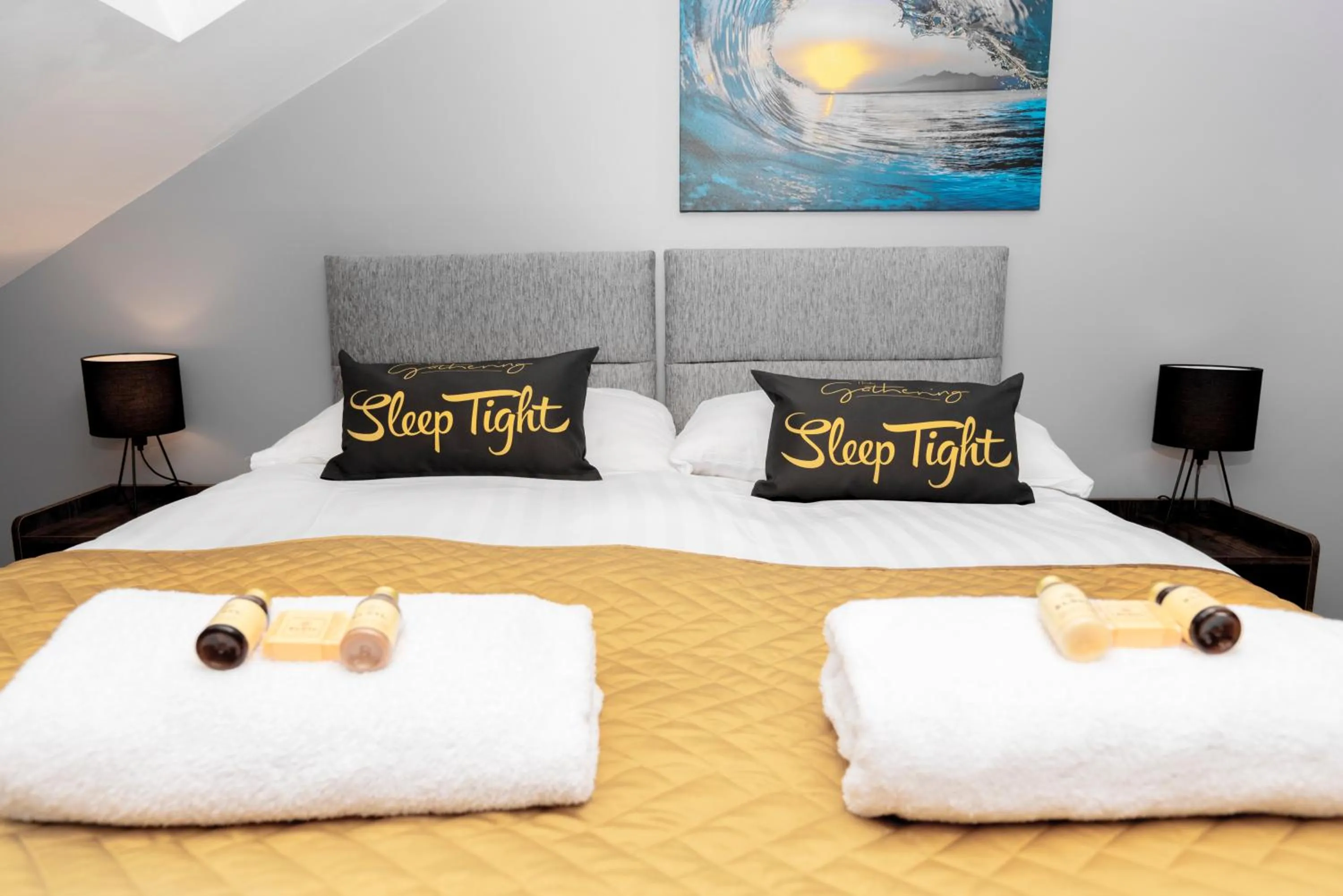 Bedroom, Bed in The Penthouse Gathering - Town Centre - Sleeps Up To 16