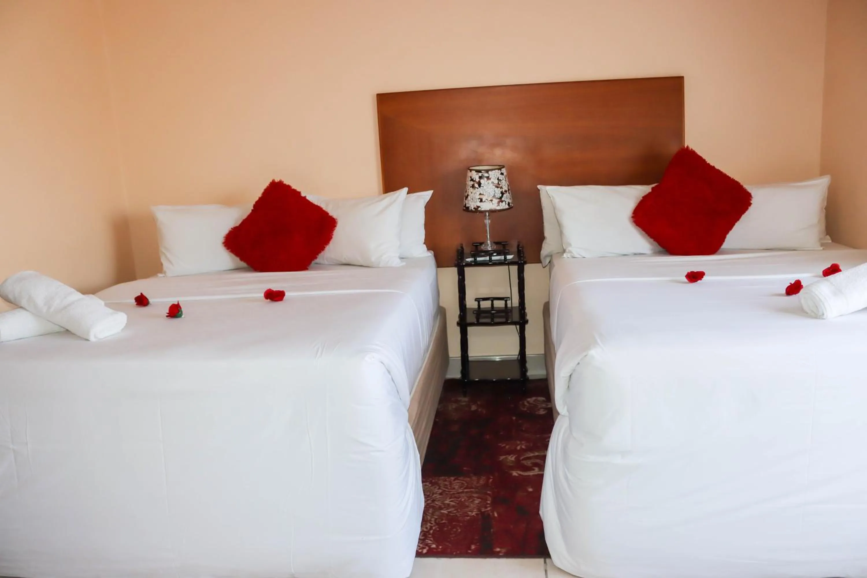 Bed in Meet Mekaar Resorts - Nquthu Hotel