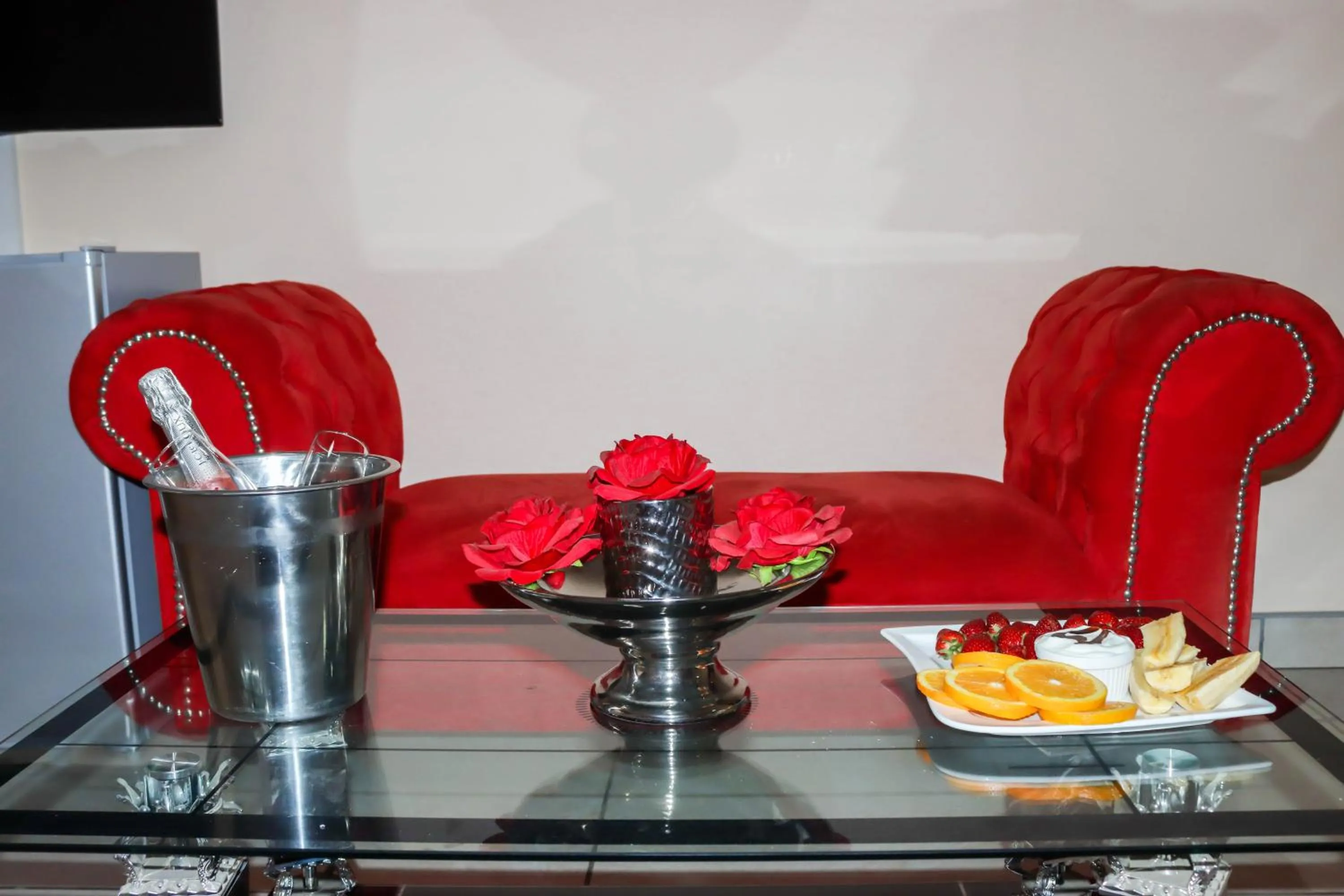 Living room in Meet Mekaar Resorts - Nquthu Hotel