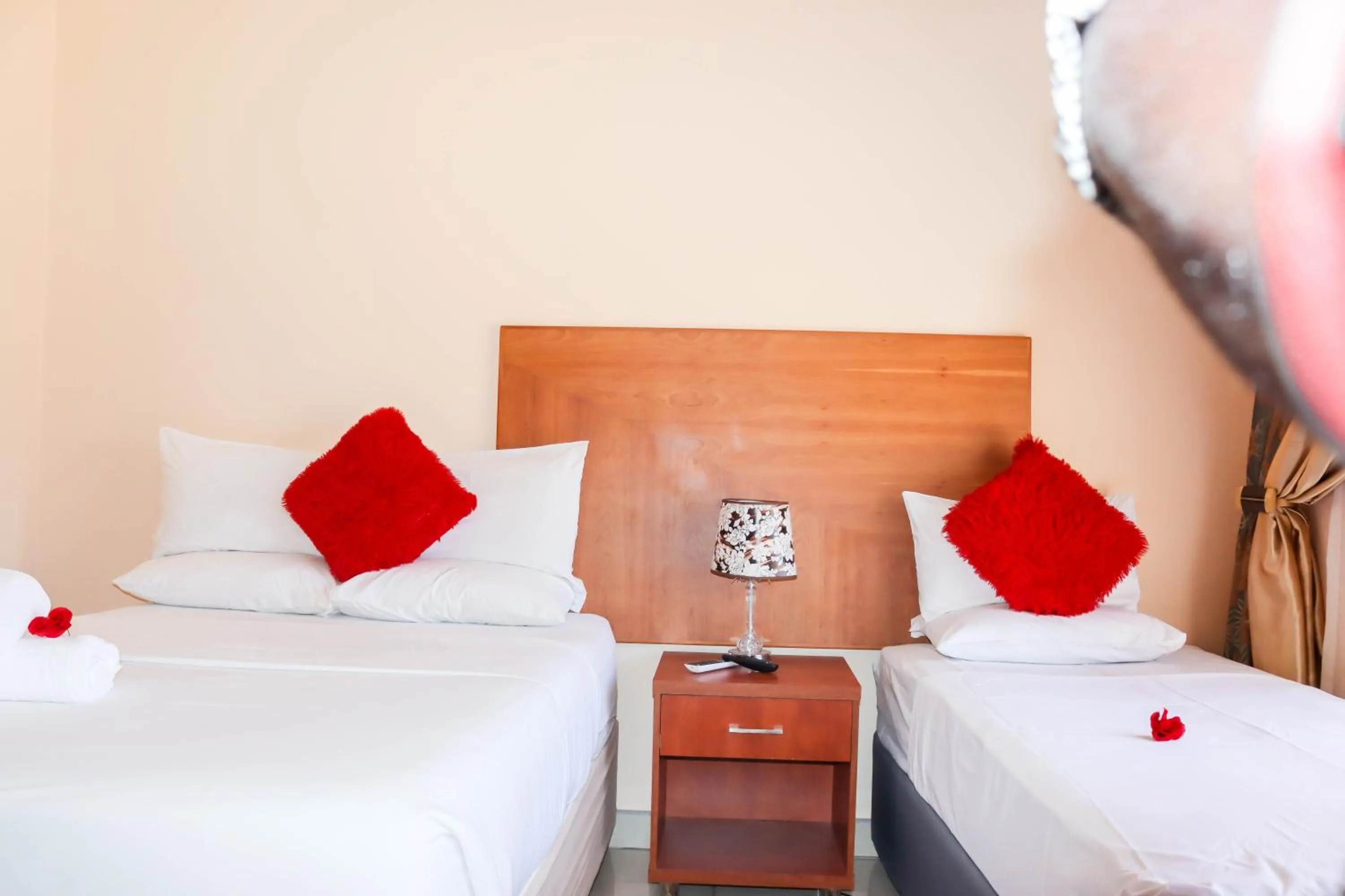 Bed in Meet Mekaar Resorts - Nquthu Hotel