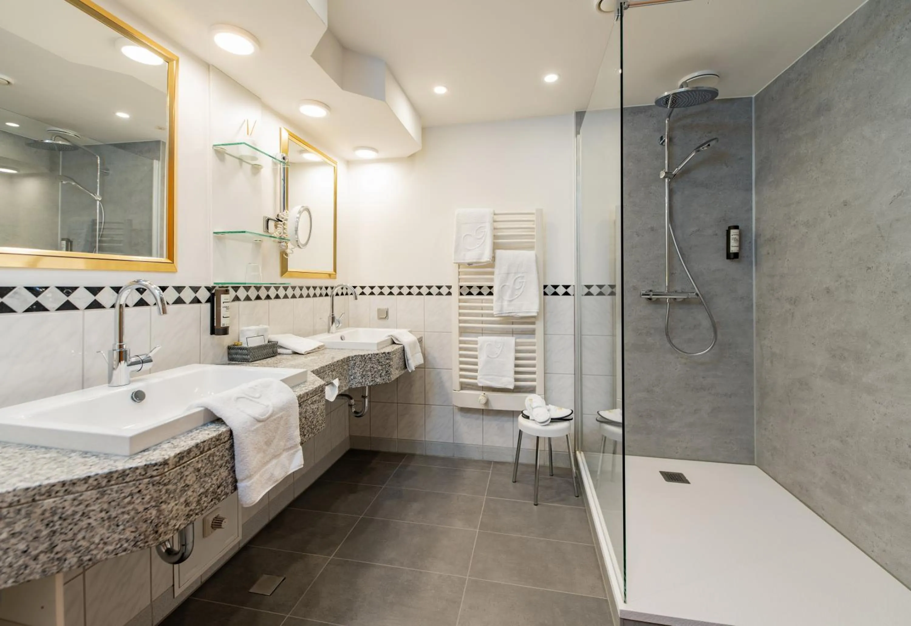 Bathroom in Göbels Schlosshotel "Prinz von Hessen"