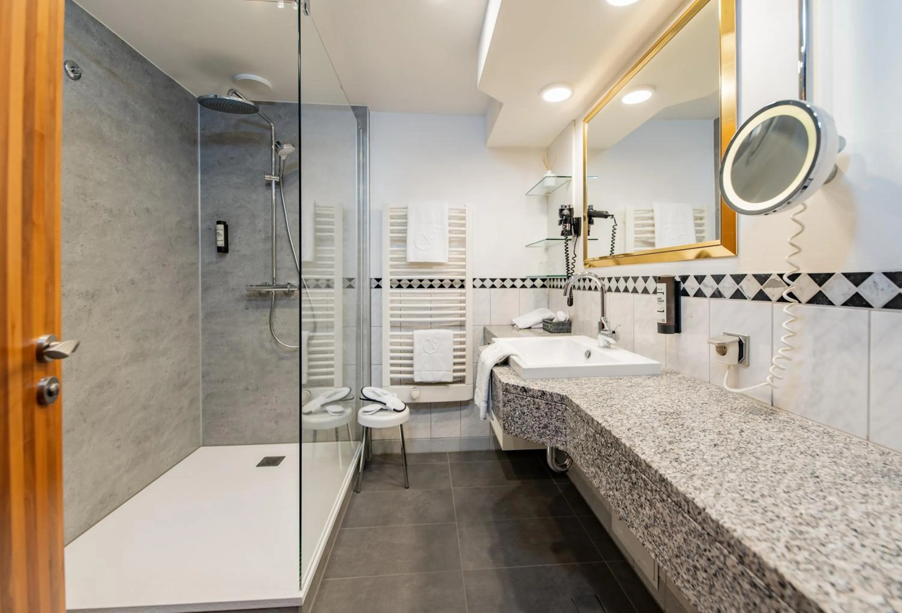 Bathroom in Göbels Schlosshotel "Prinz von Hessen"