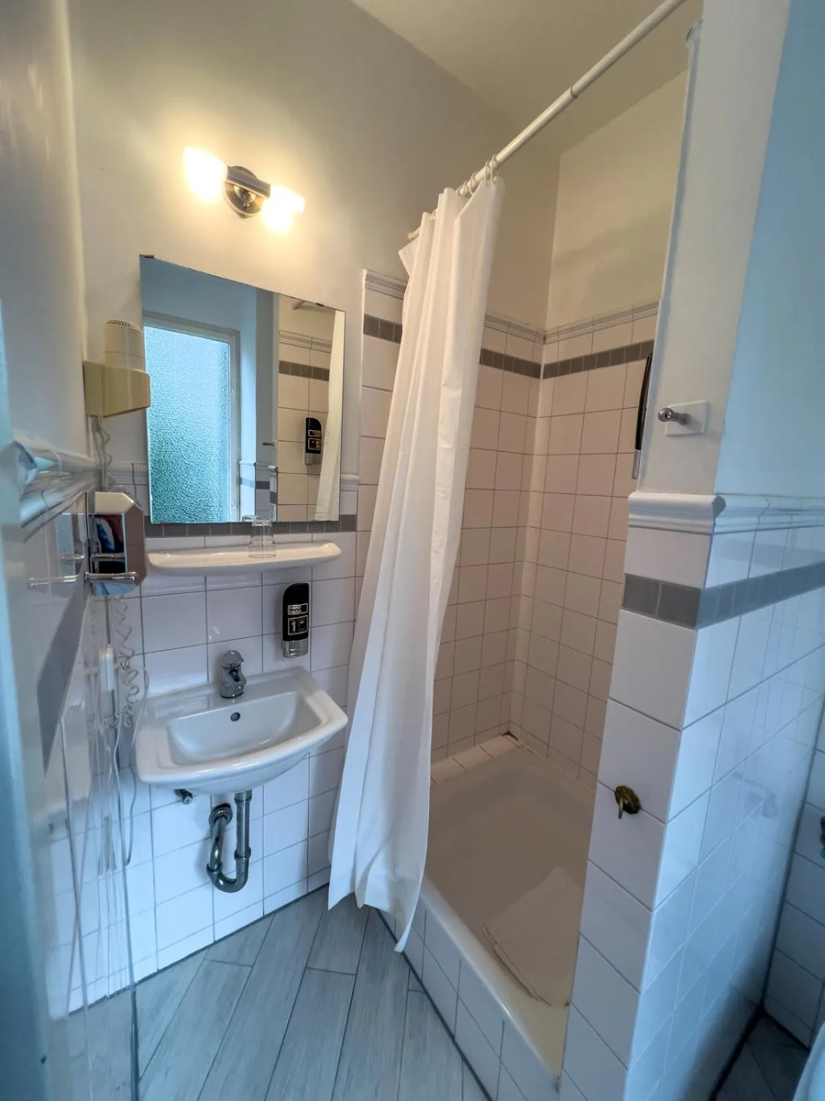 Shower in Hotel-Maison Am Olivaer Platz