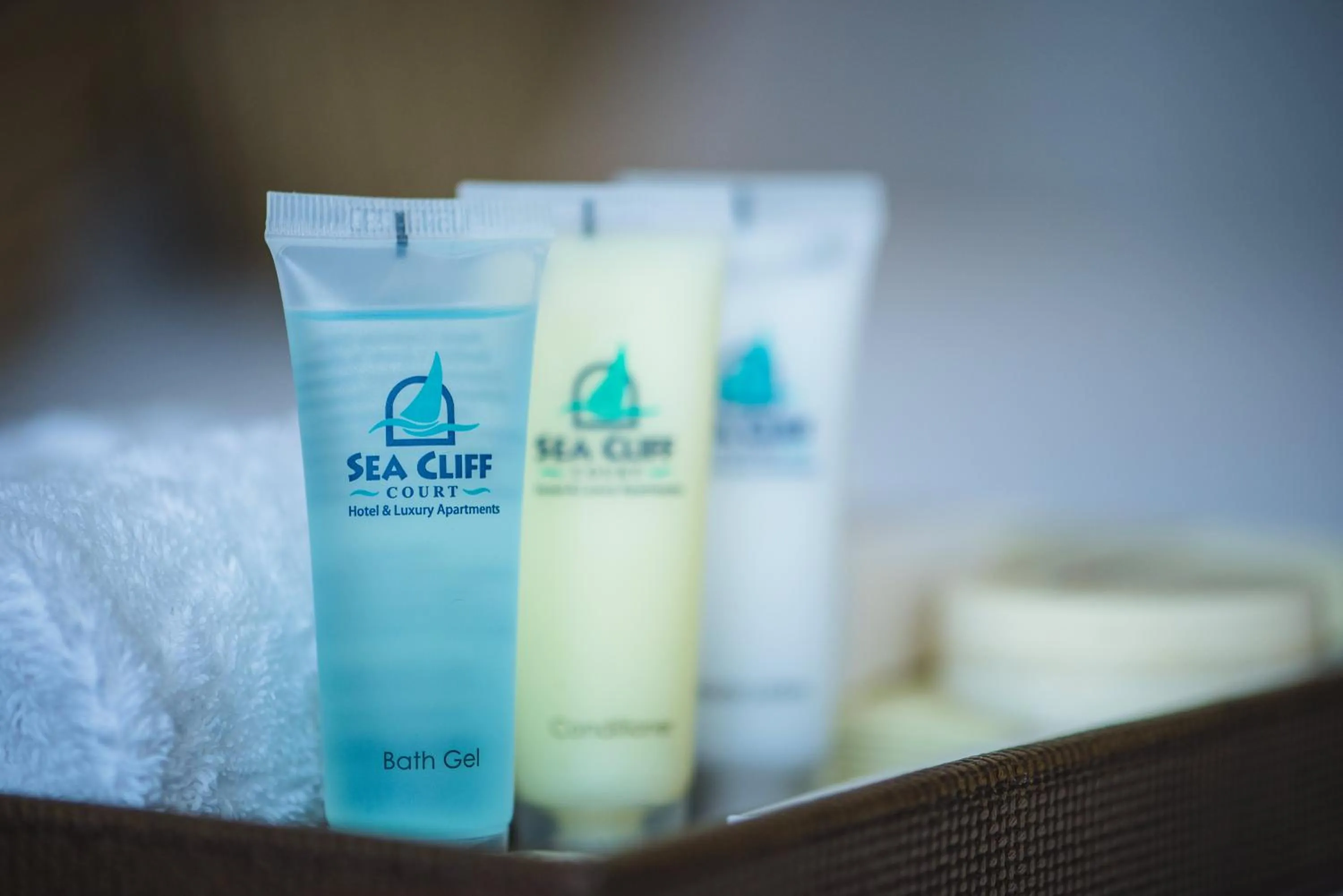 Bathroom in Sea Cliff Court Hotel & Luxury Apartments