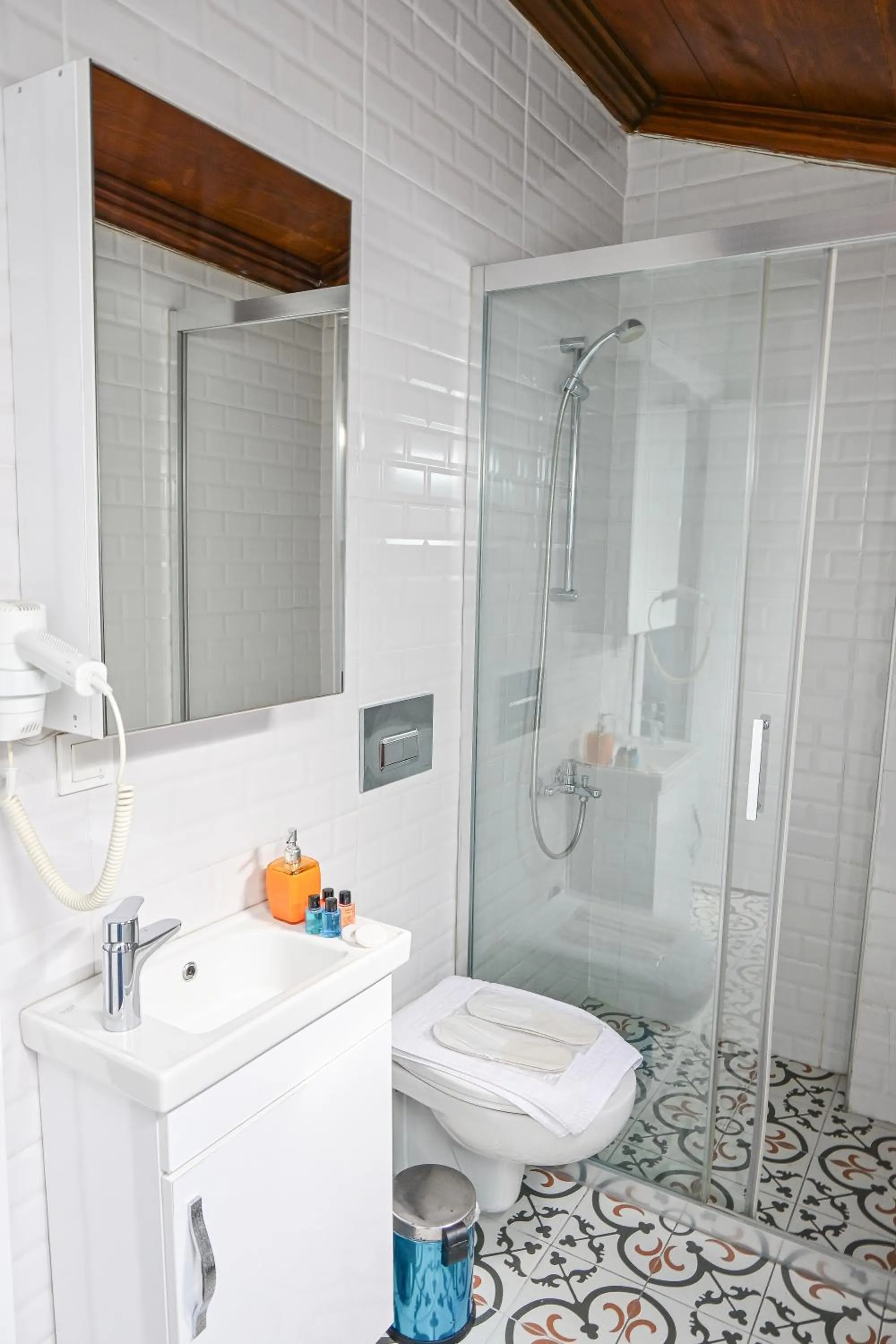 Shower in Galata Dream Hotel