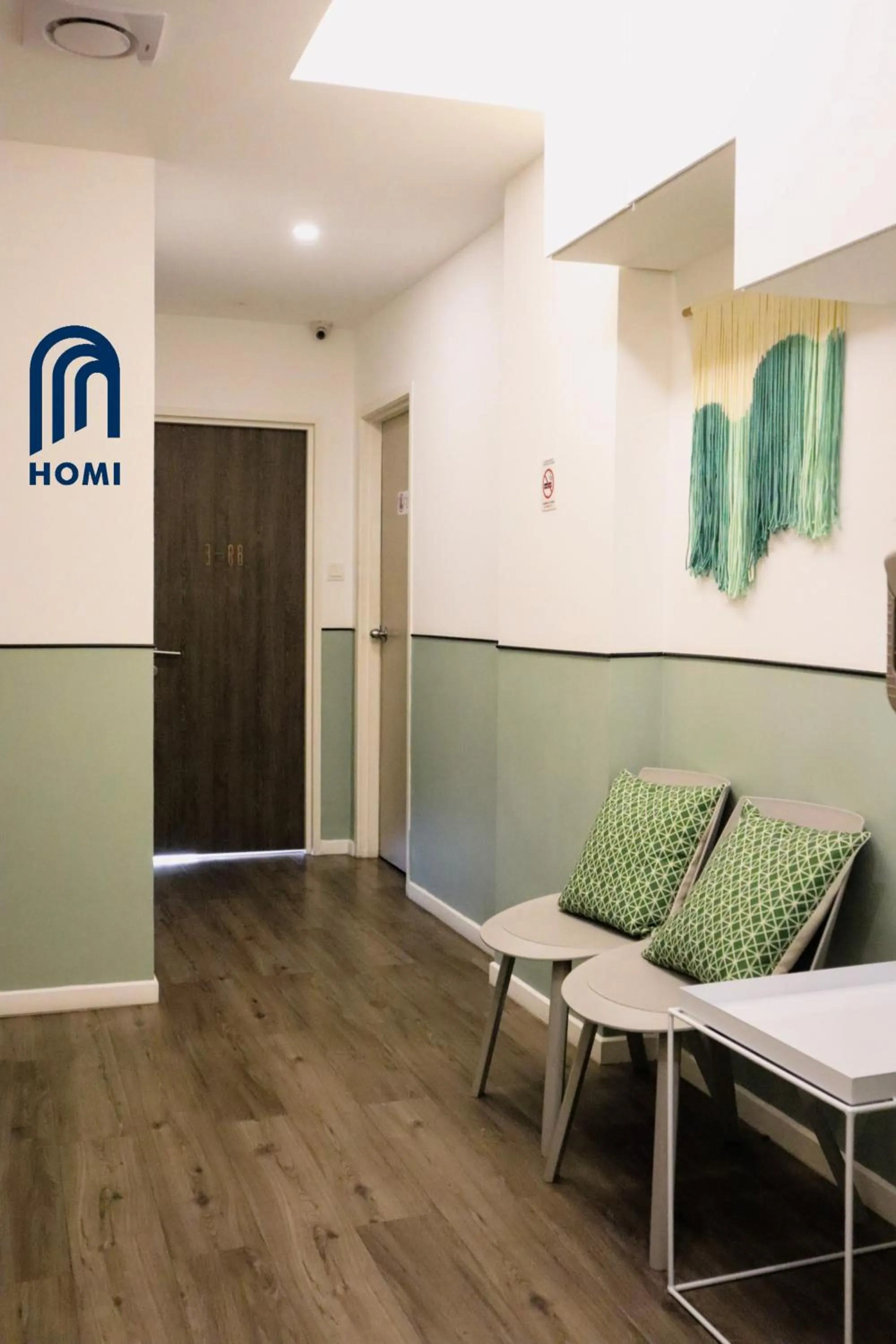 Living room in Homi Oasis at KK Times Square 和逸绿洲