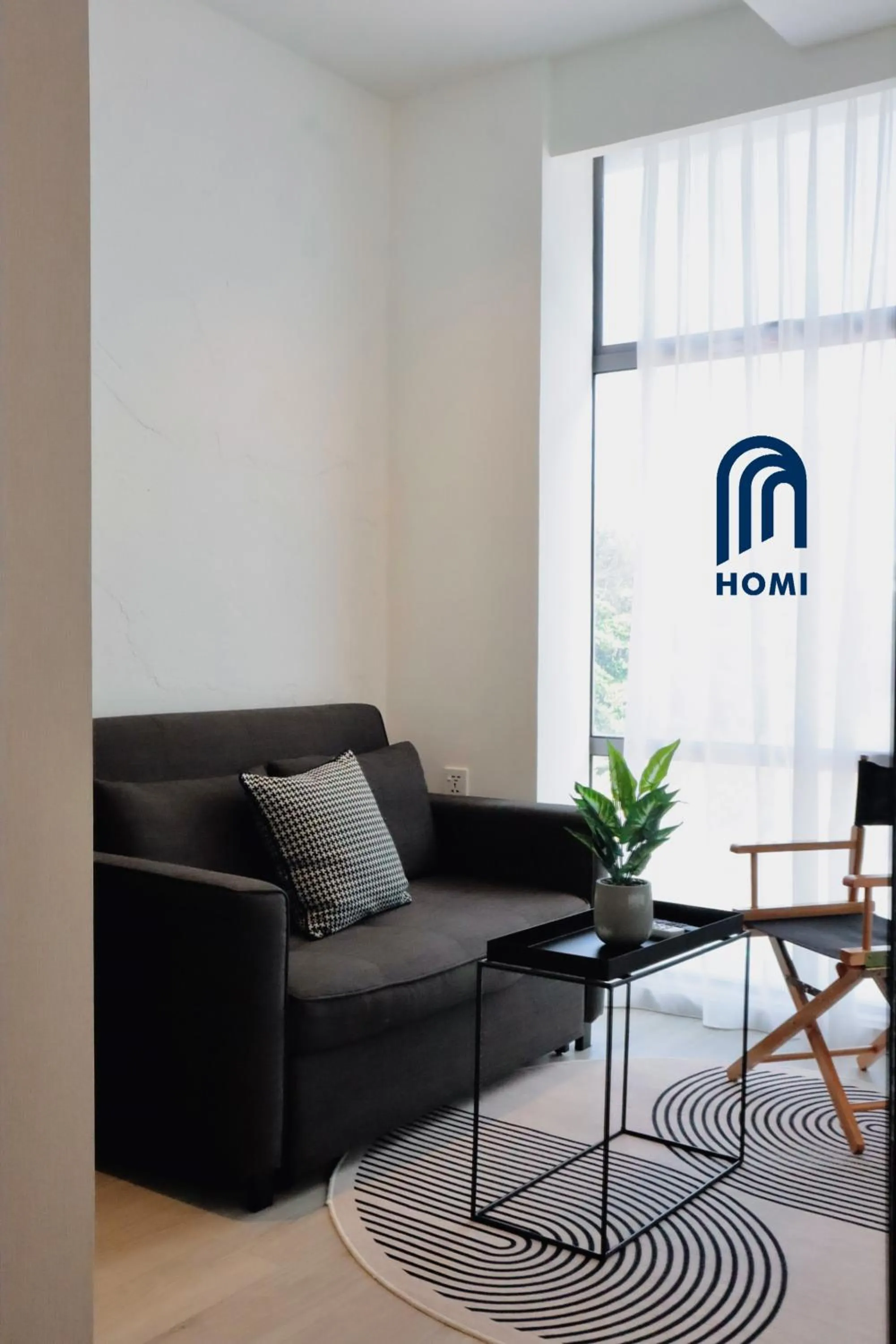 Living room in Homi Oasis at KK Times Square 和逸绿洲