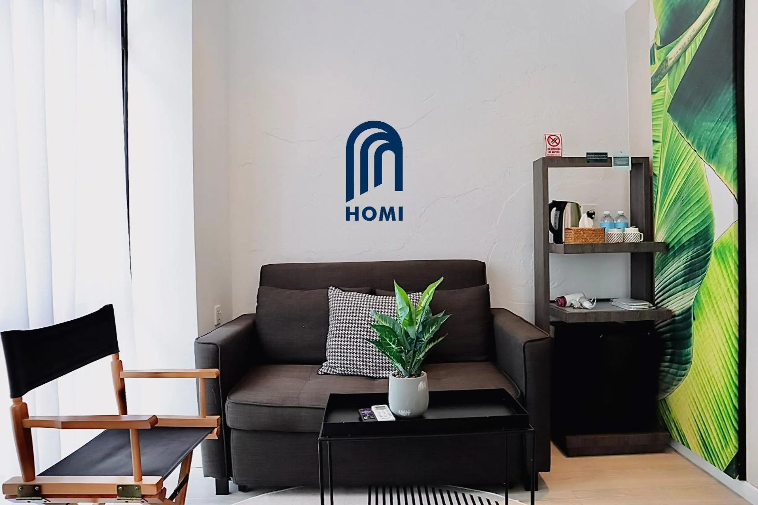 Living room in Homi Oasis at KK Times Square 和逸绿洲