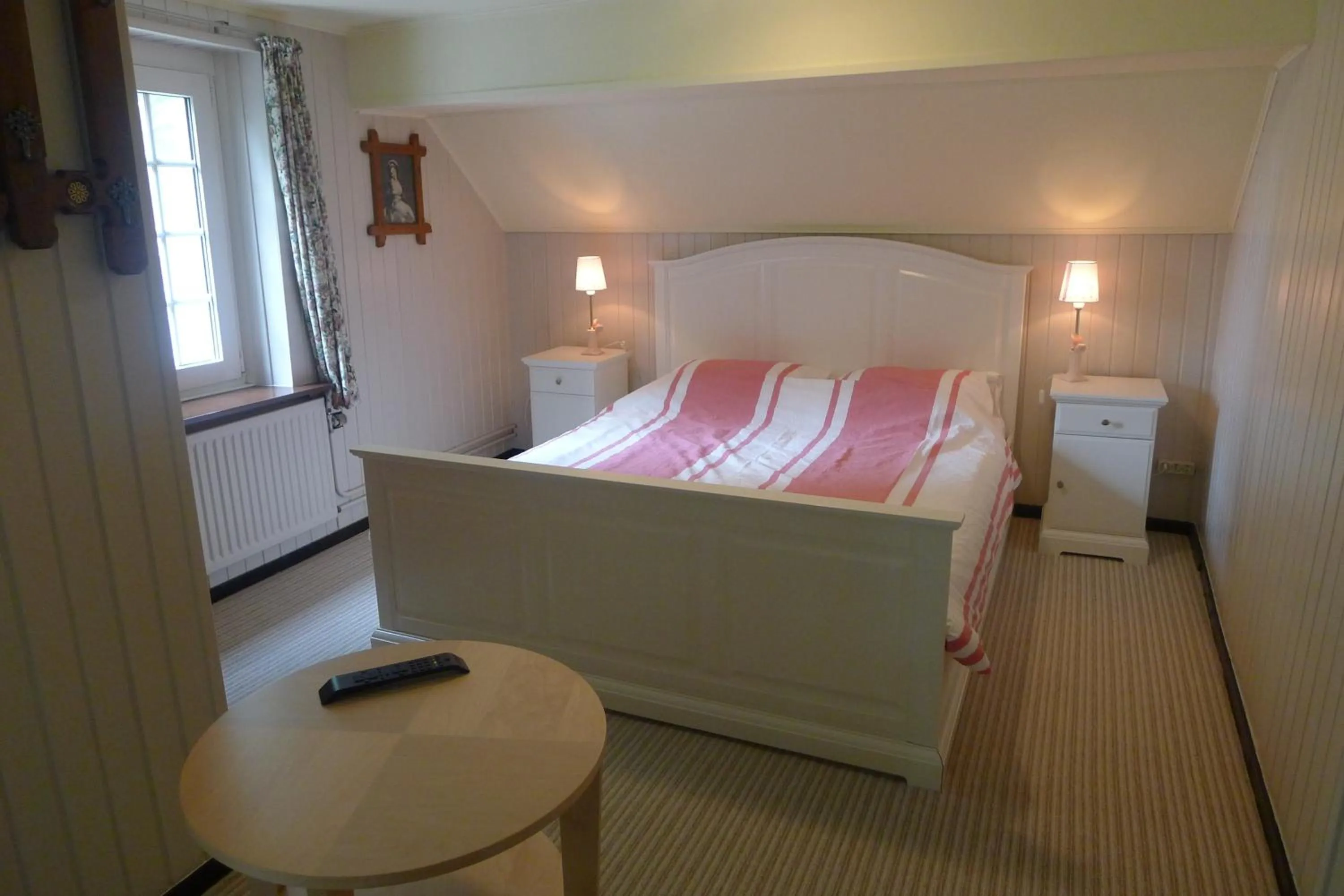 Bedroom, Bed in B&B De Kleine Wijngaard