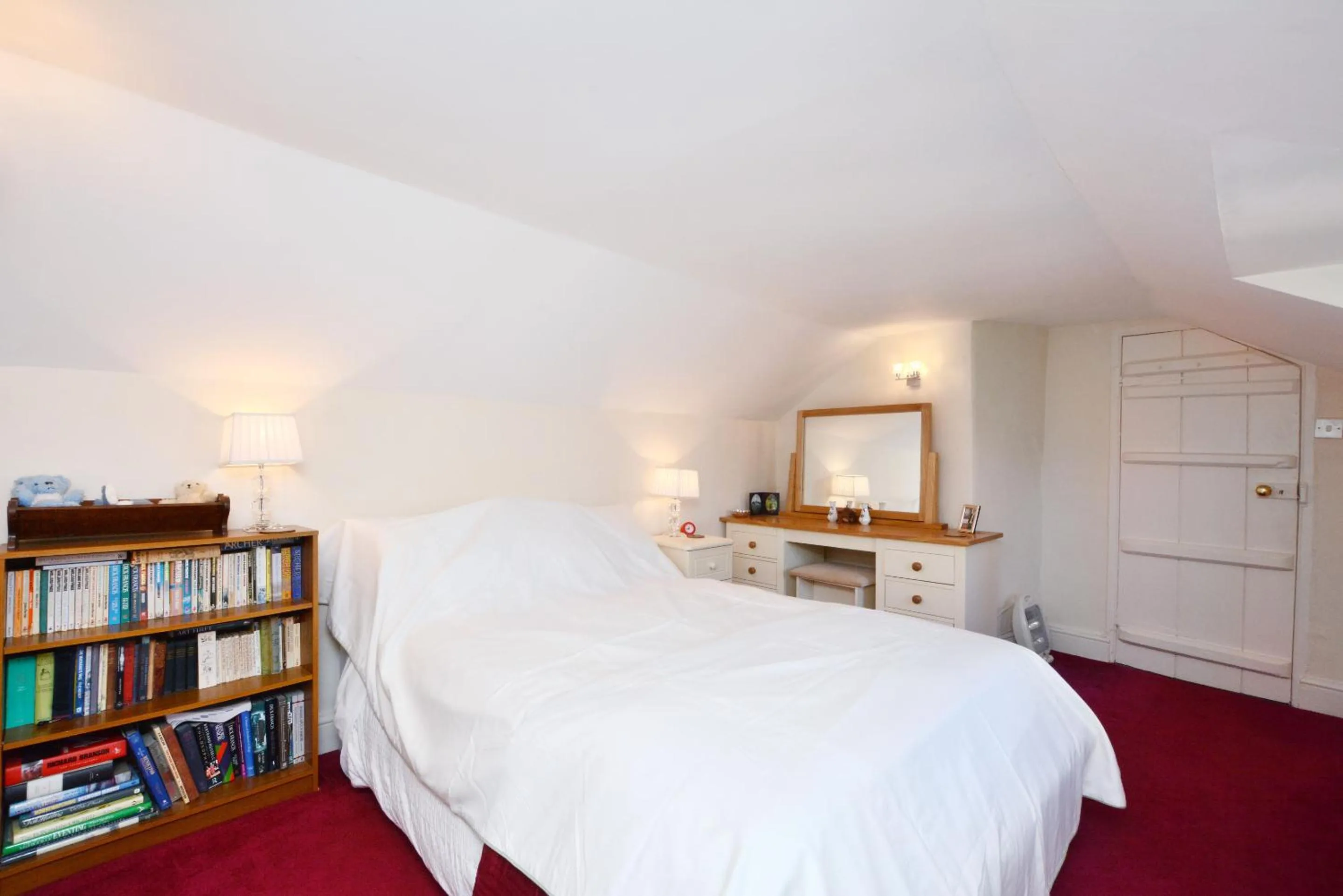 Bedroom, Bed in The Old School