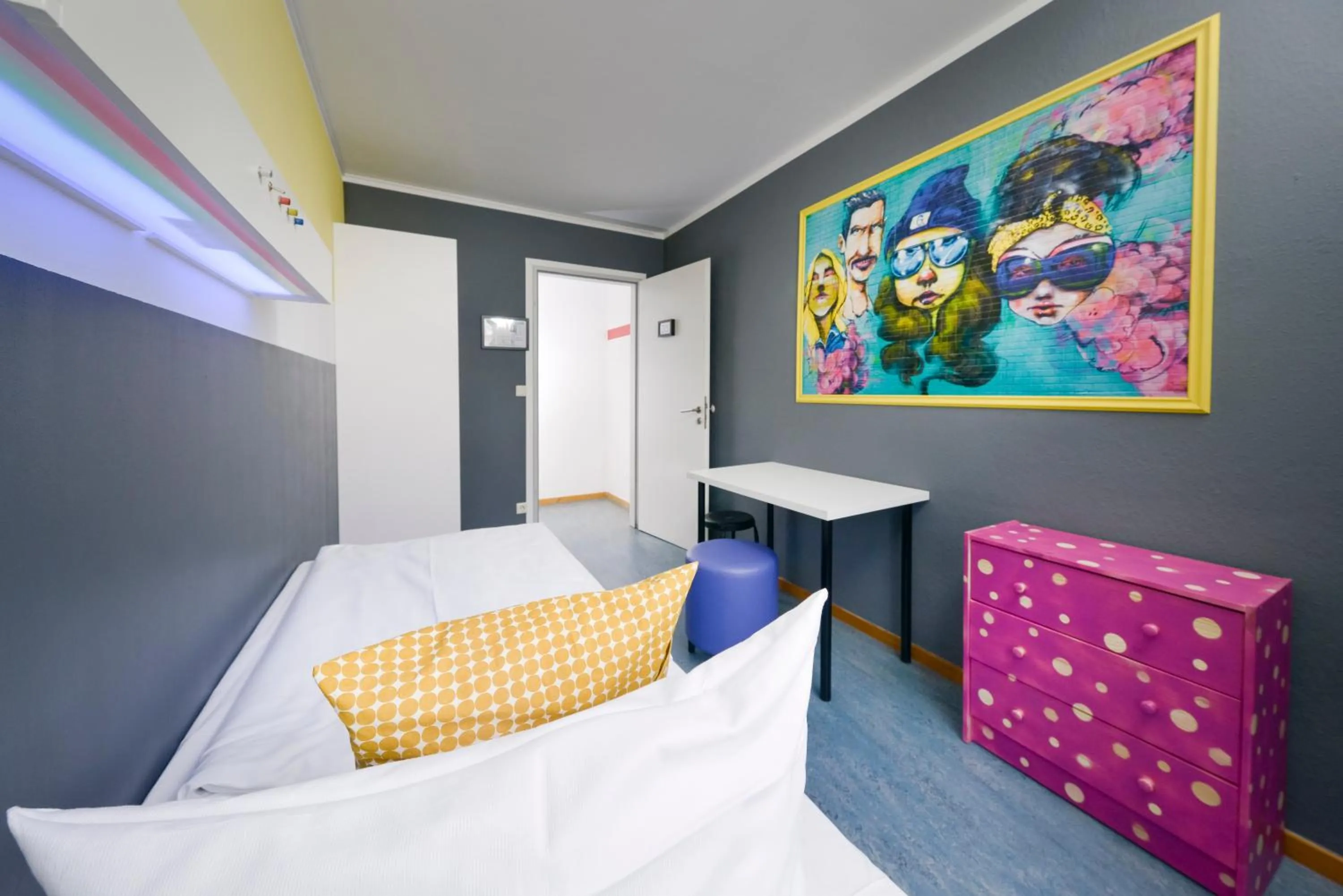 Bedroom, Bed in Old Town Hostel