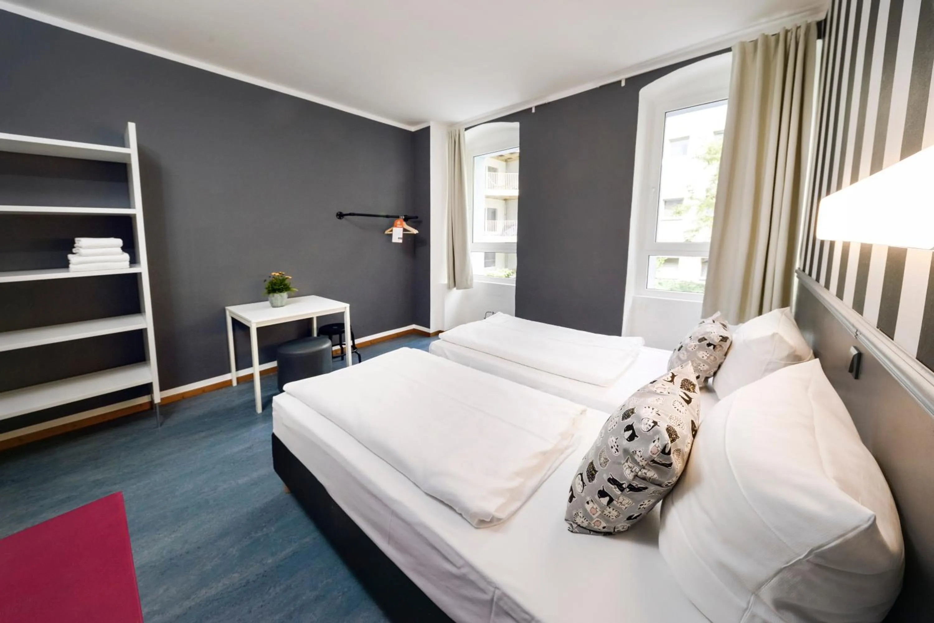 Bedroom, Bed in Old Town Hostel