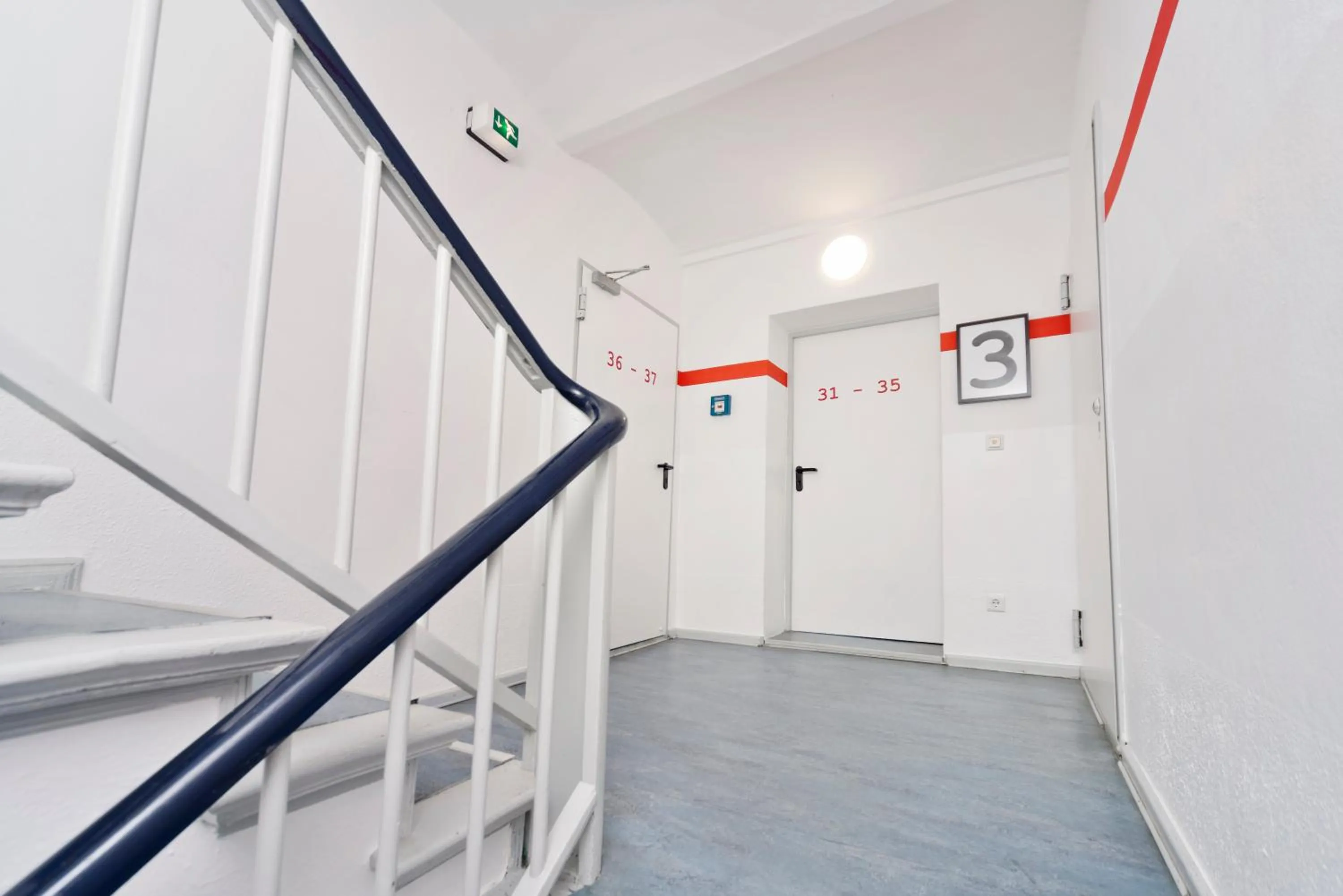 Area and facilities in Old Town Hostel