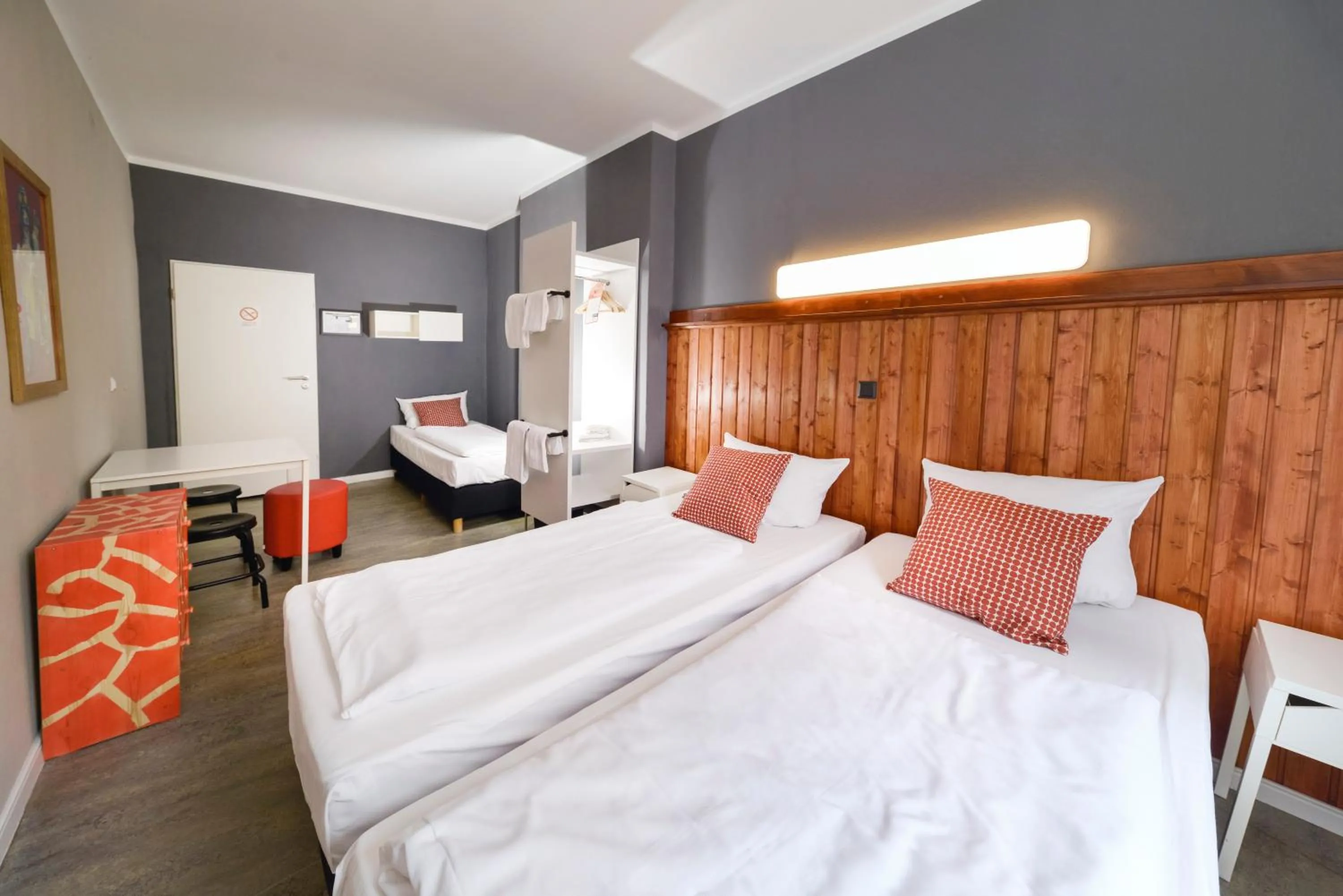 Bedroom, Bed in Old Town Hostel