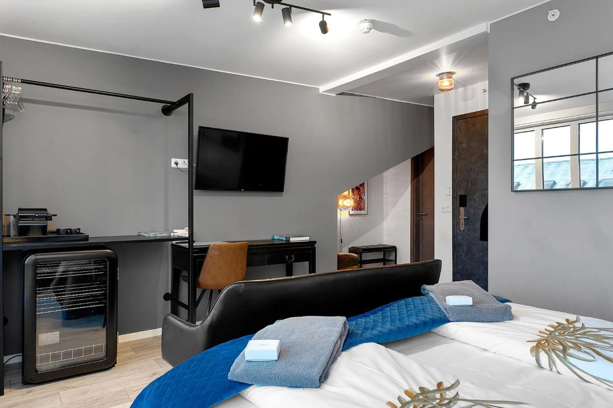 Bedroom, Bed in City Center Hotel