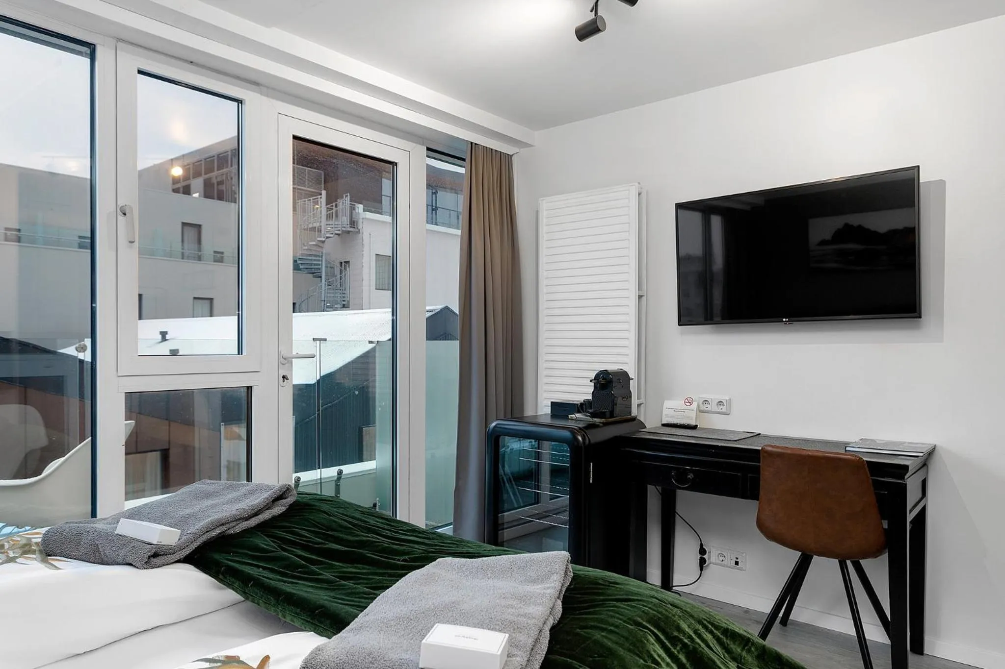 Bedroom, Bed in City Center Hotel