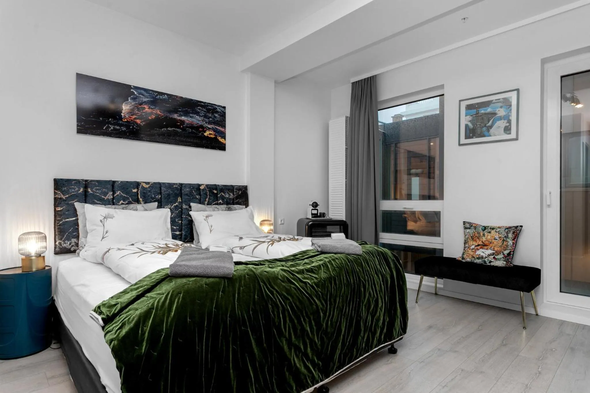 Bedroom, Bed in City Center Hotel