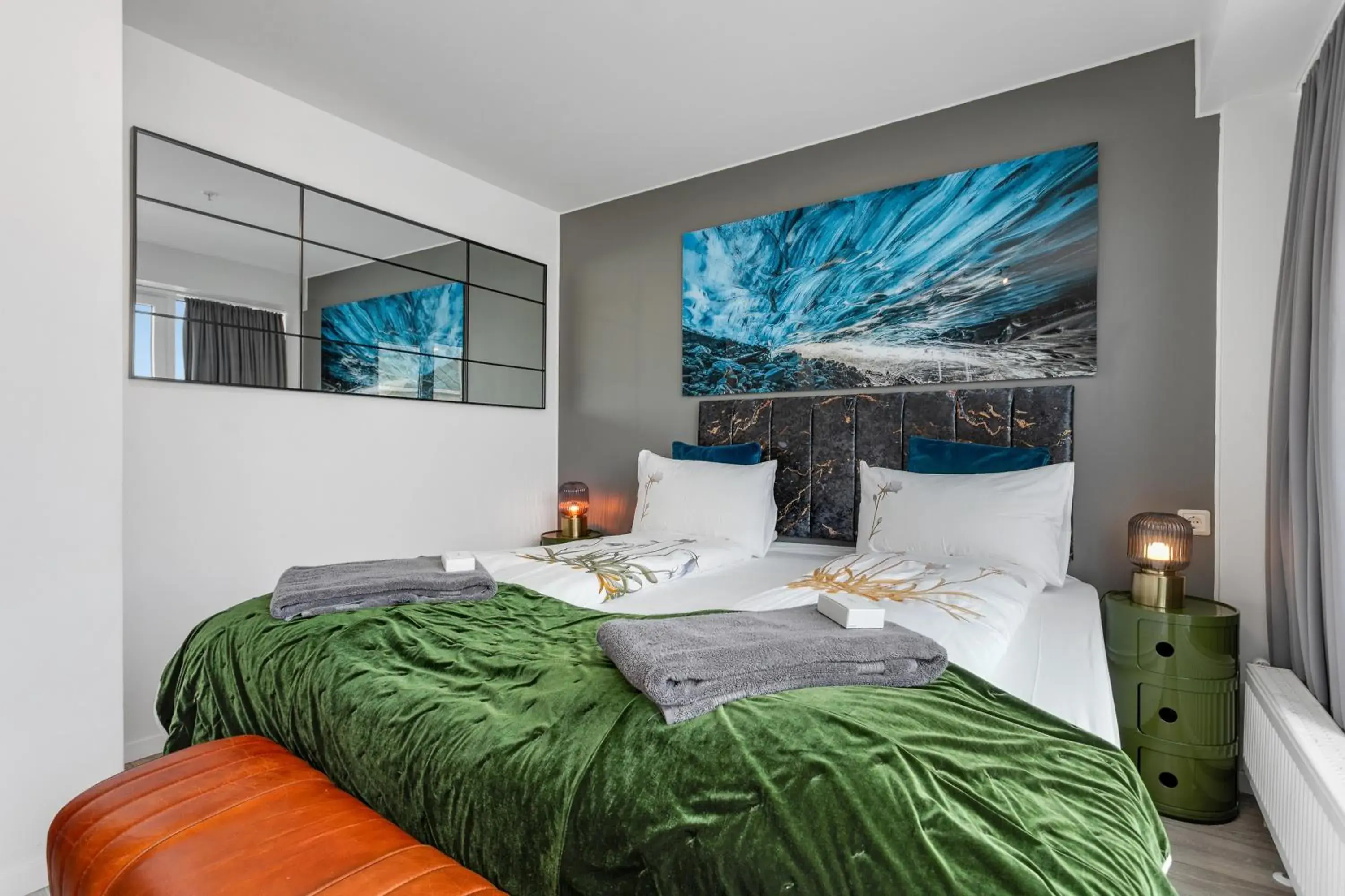 Superior Double Room in City Center Hotel Superior Double Room in City Center Hotel