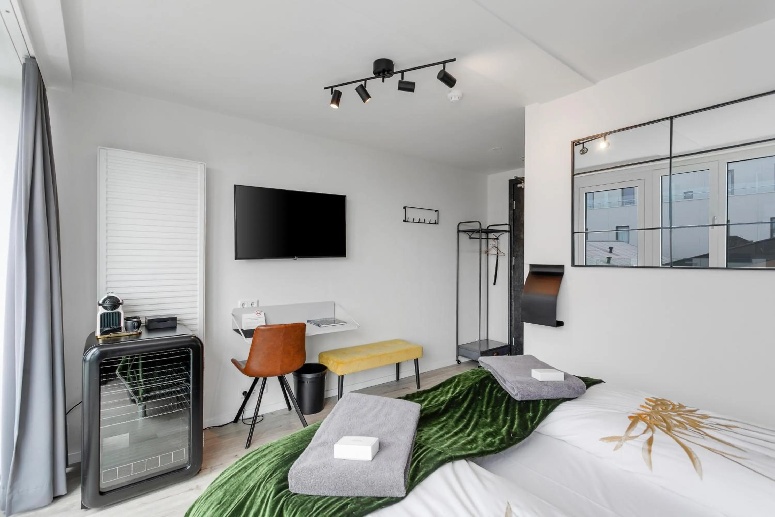 TV and multimedia, Bed in City Center Hotel