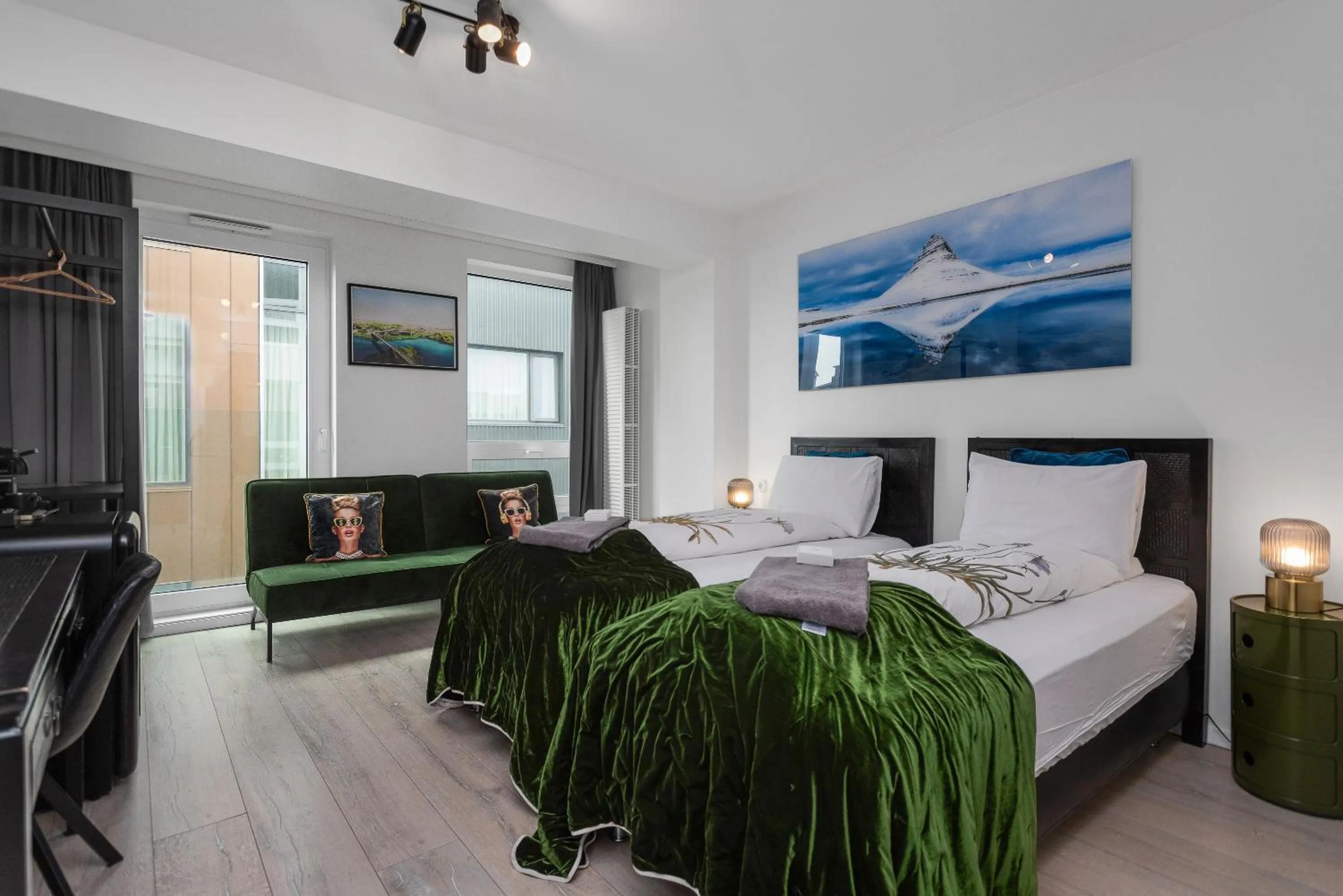 Bed in City Center Hotel