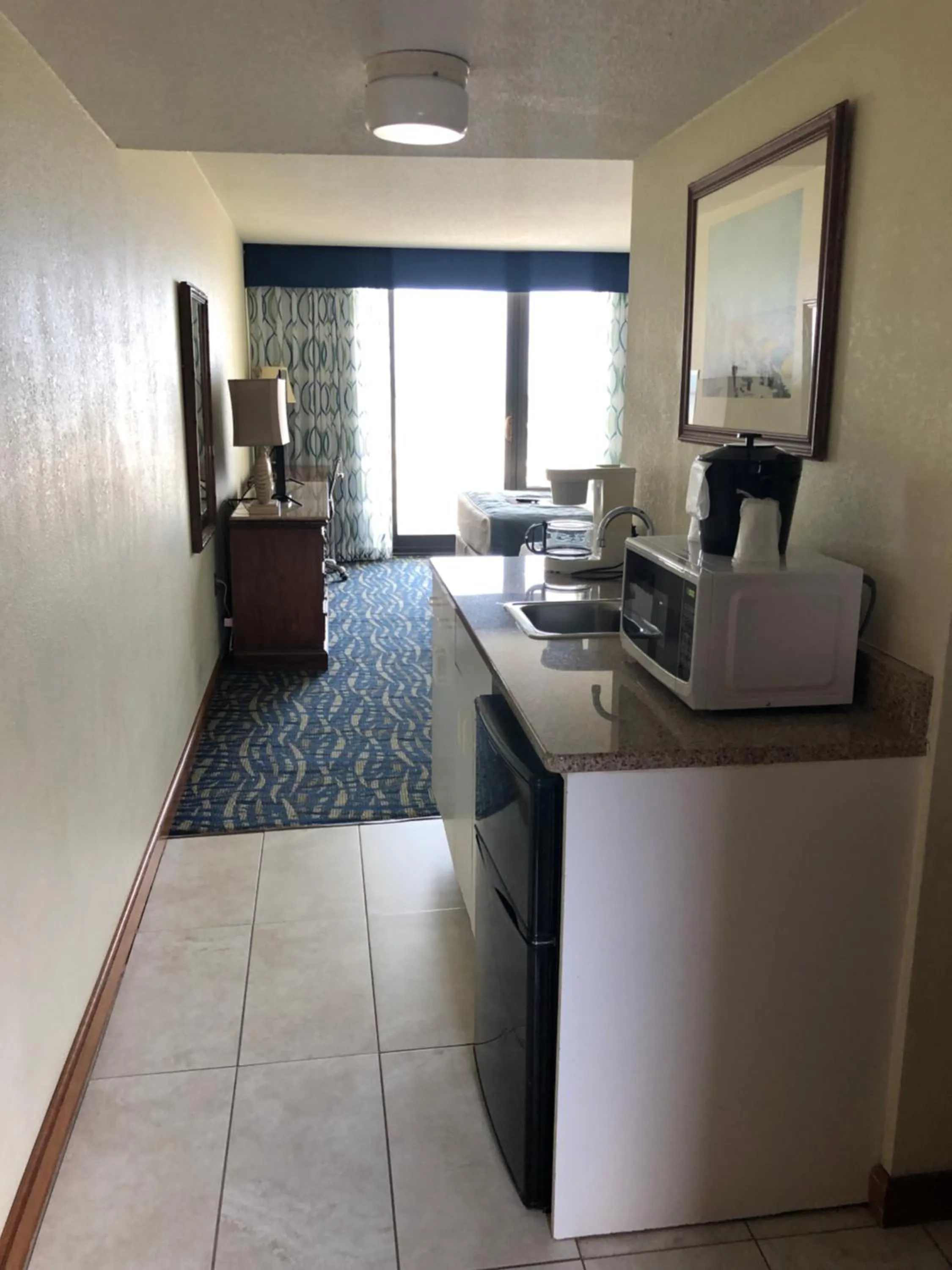 Coffee/tea facilities in Capes Hotel