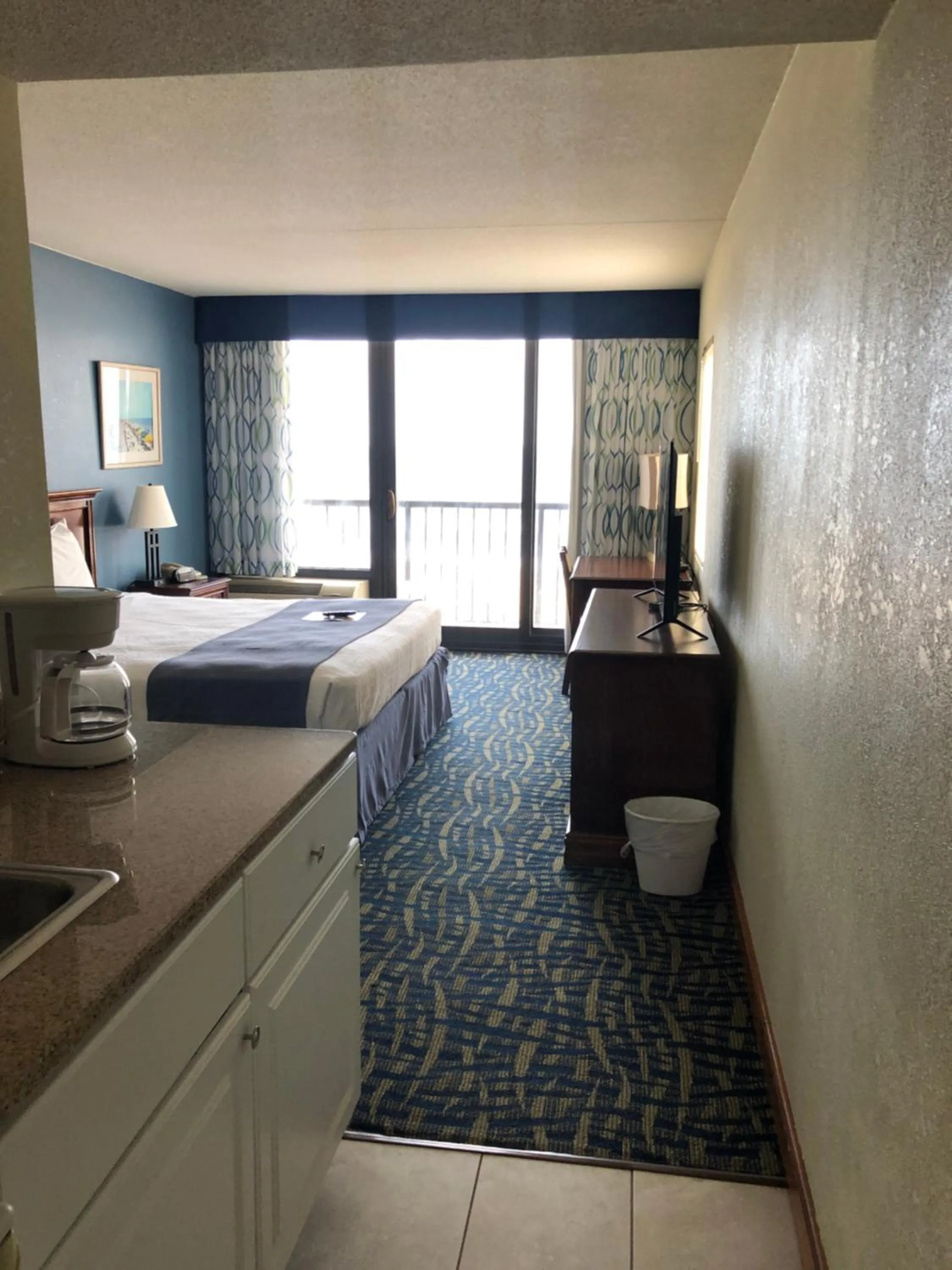 Photo of the whole room, Bed in Capes Hotel