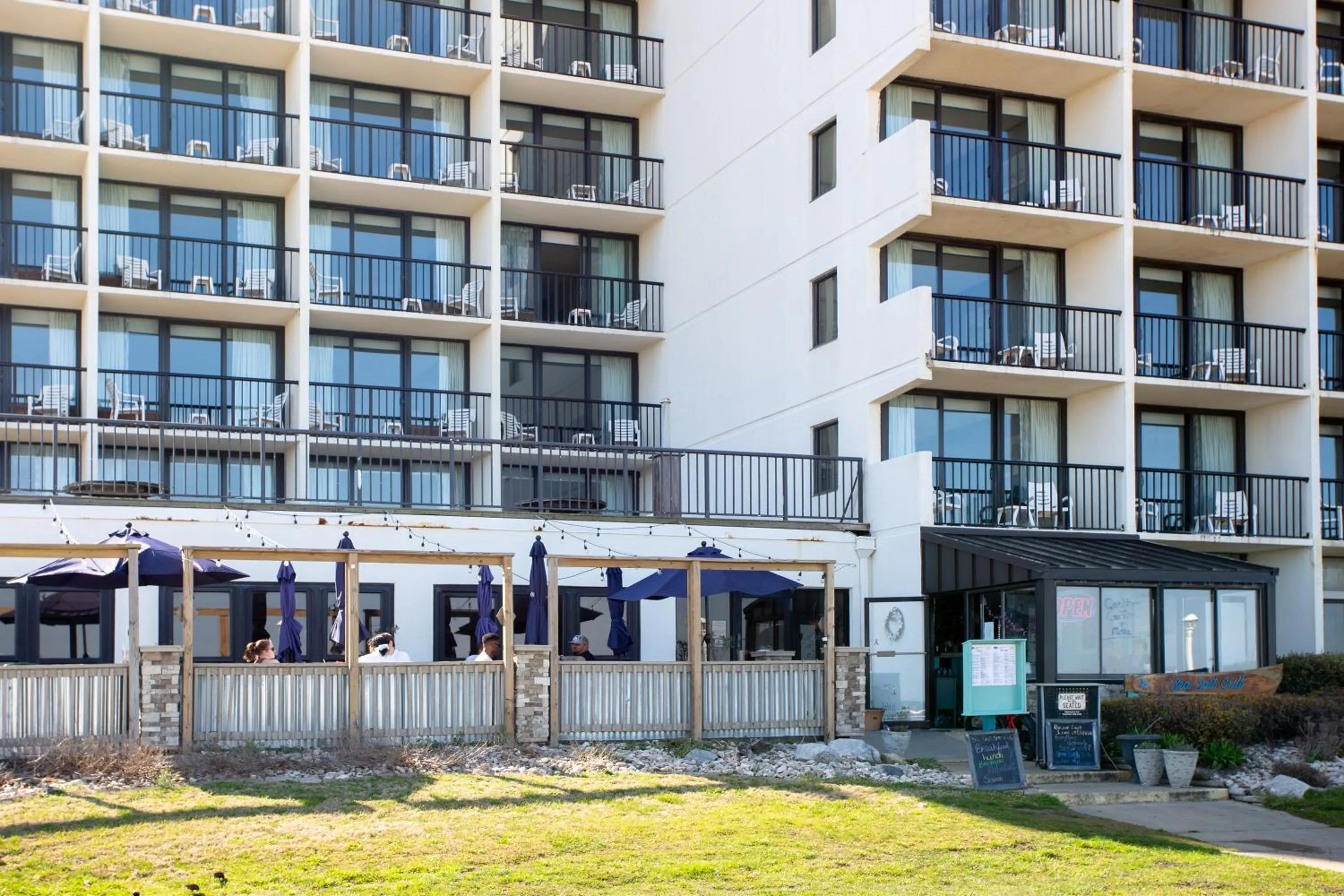 Patio in Capes Hotel