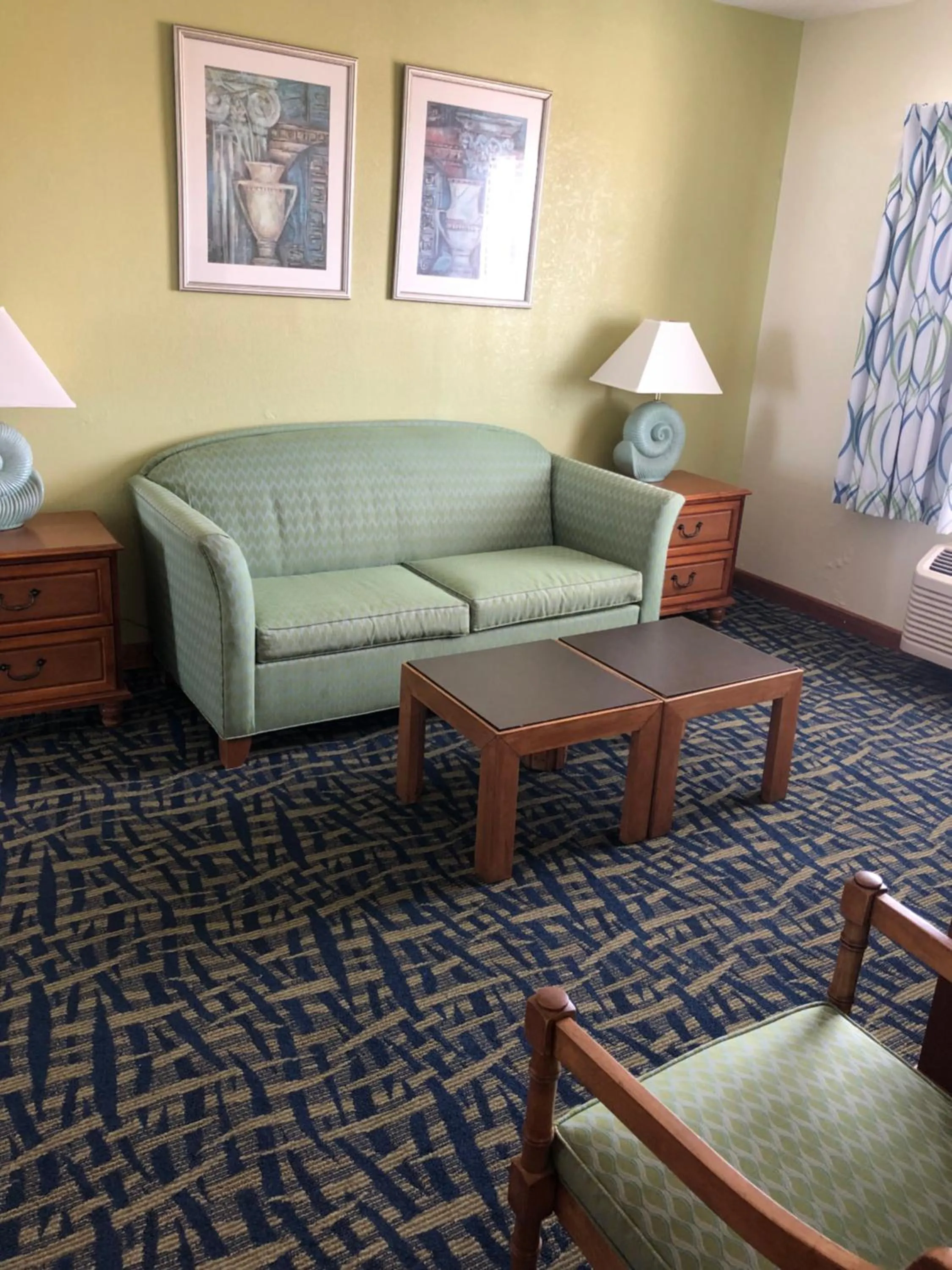 Seating area in Capes Hotel