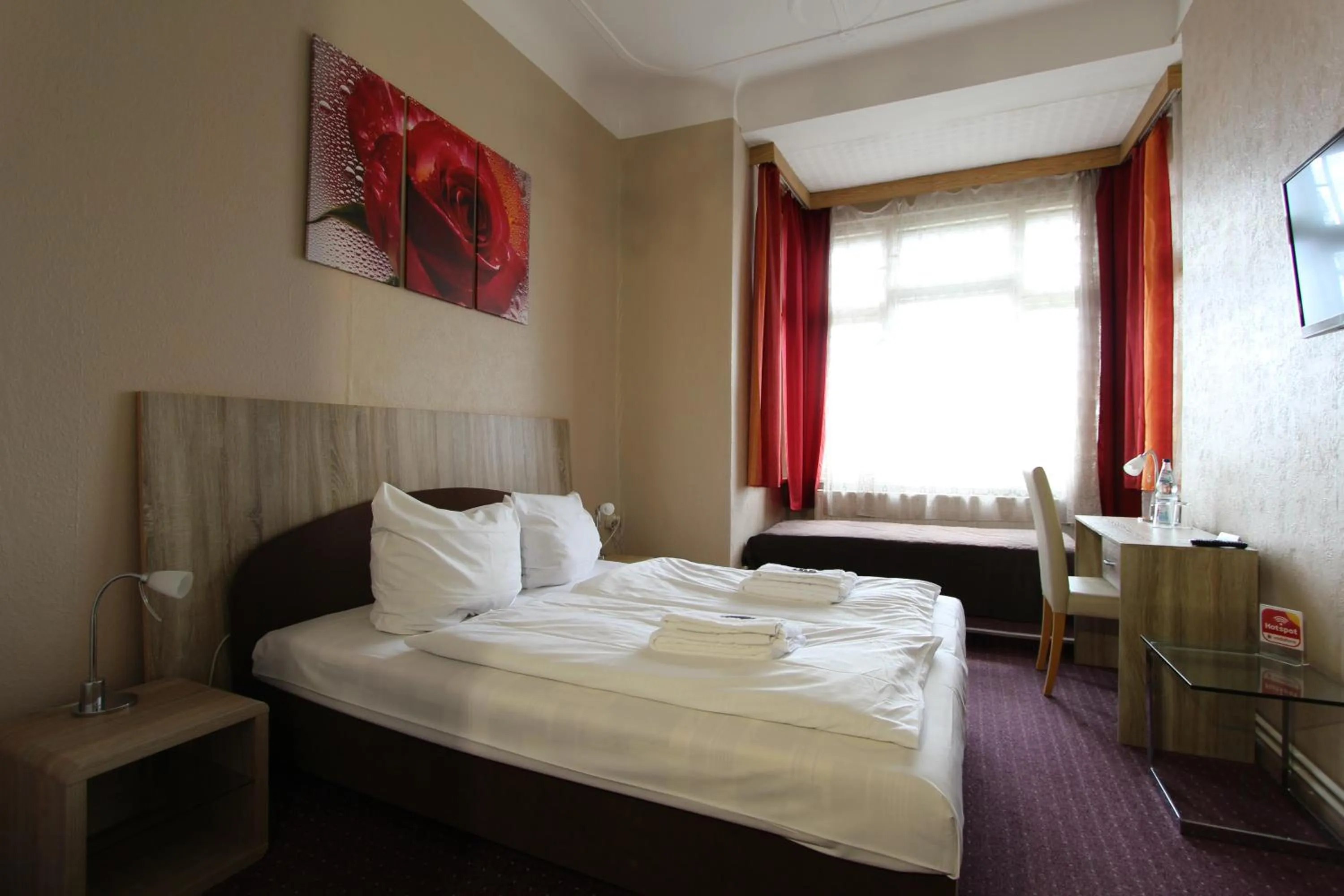 Photo of the whole room, Bed in City Hotel Gotland