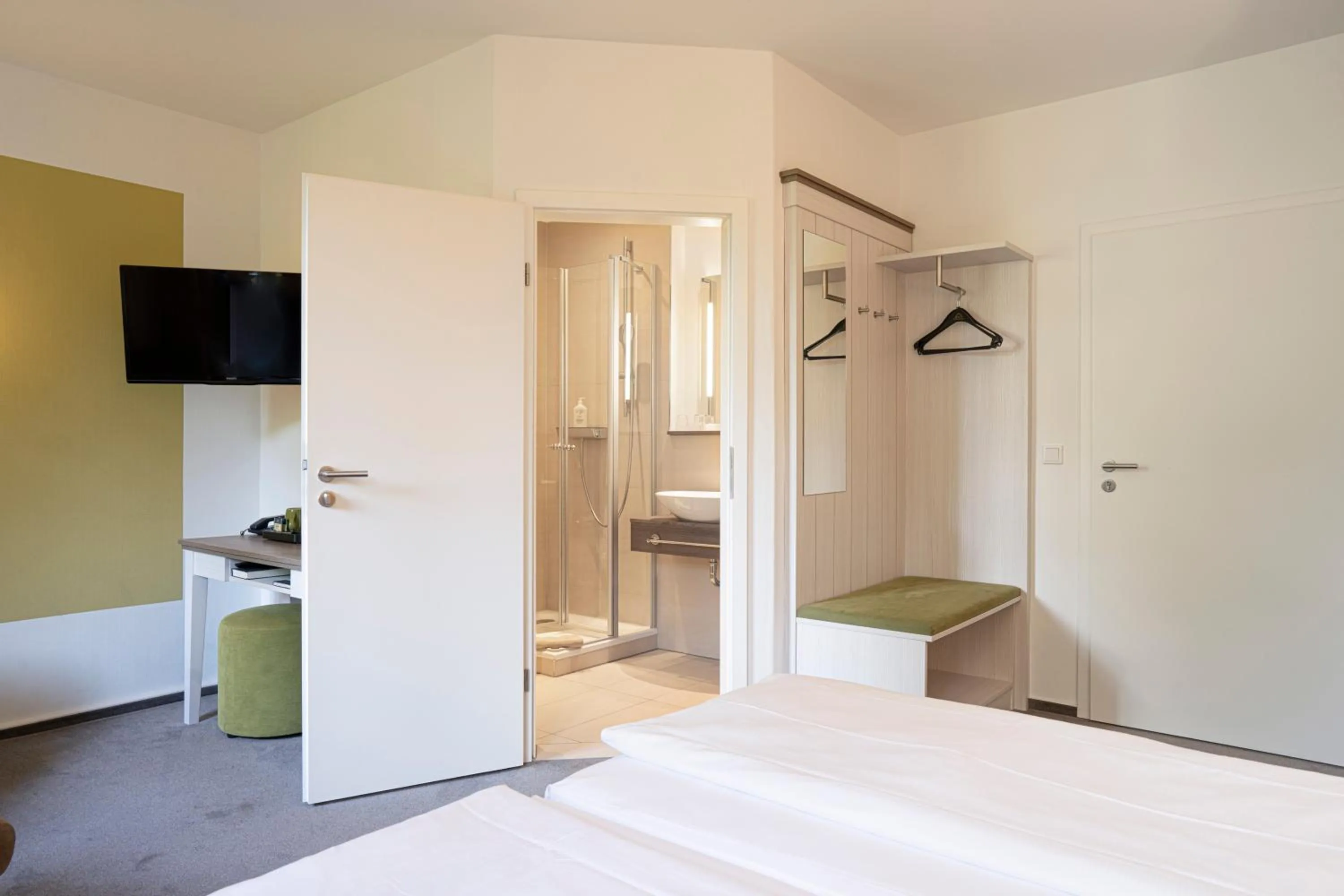 Photo of the whole room, Bed in Ringhotel Villa Margarete