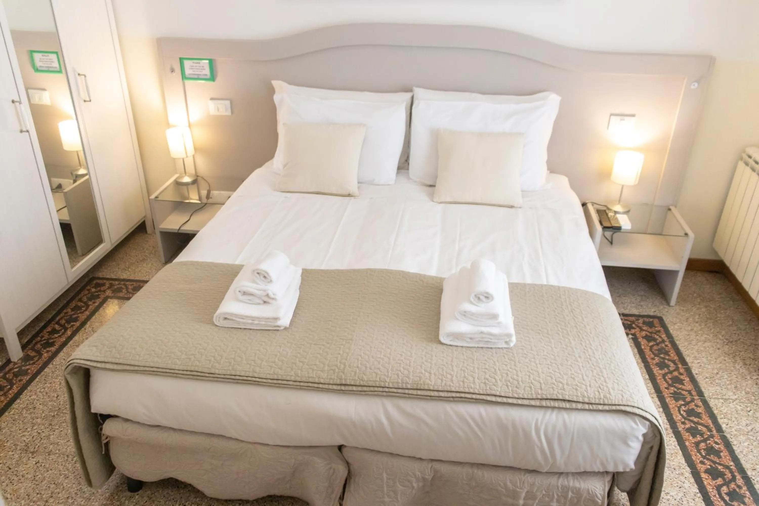 Bedroom, Bed in Biancorèroma B&B