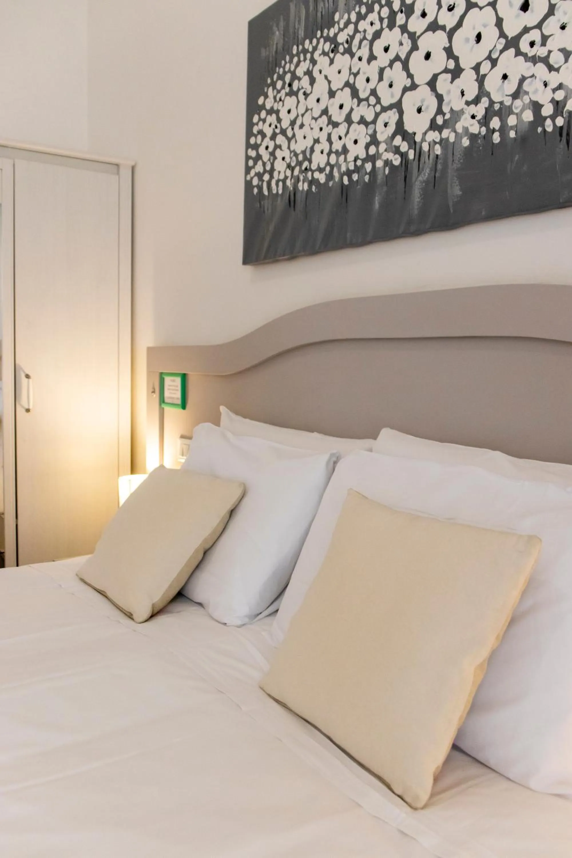 Bedroom, Bed in Biancorèroma B&B