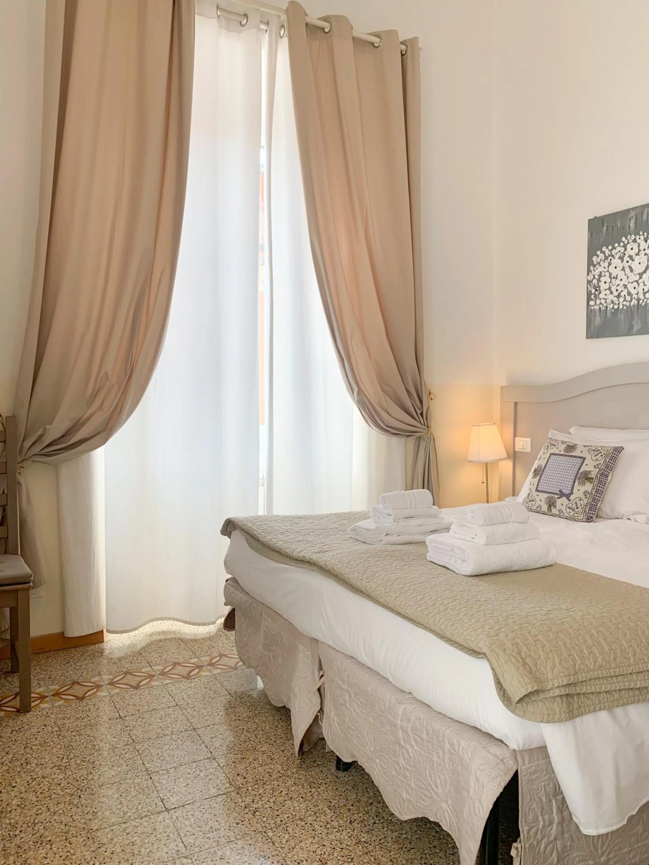 Bedroom, Bed in Biancorèroma B&B