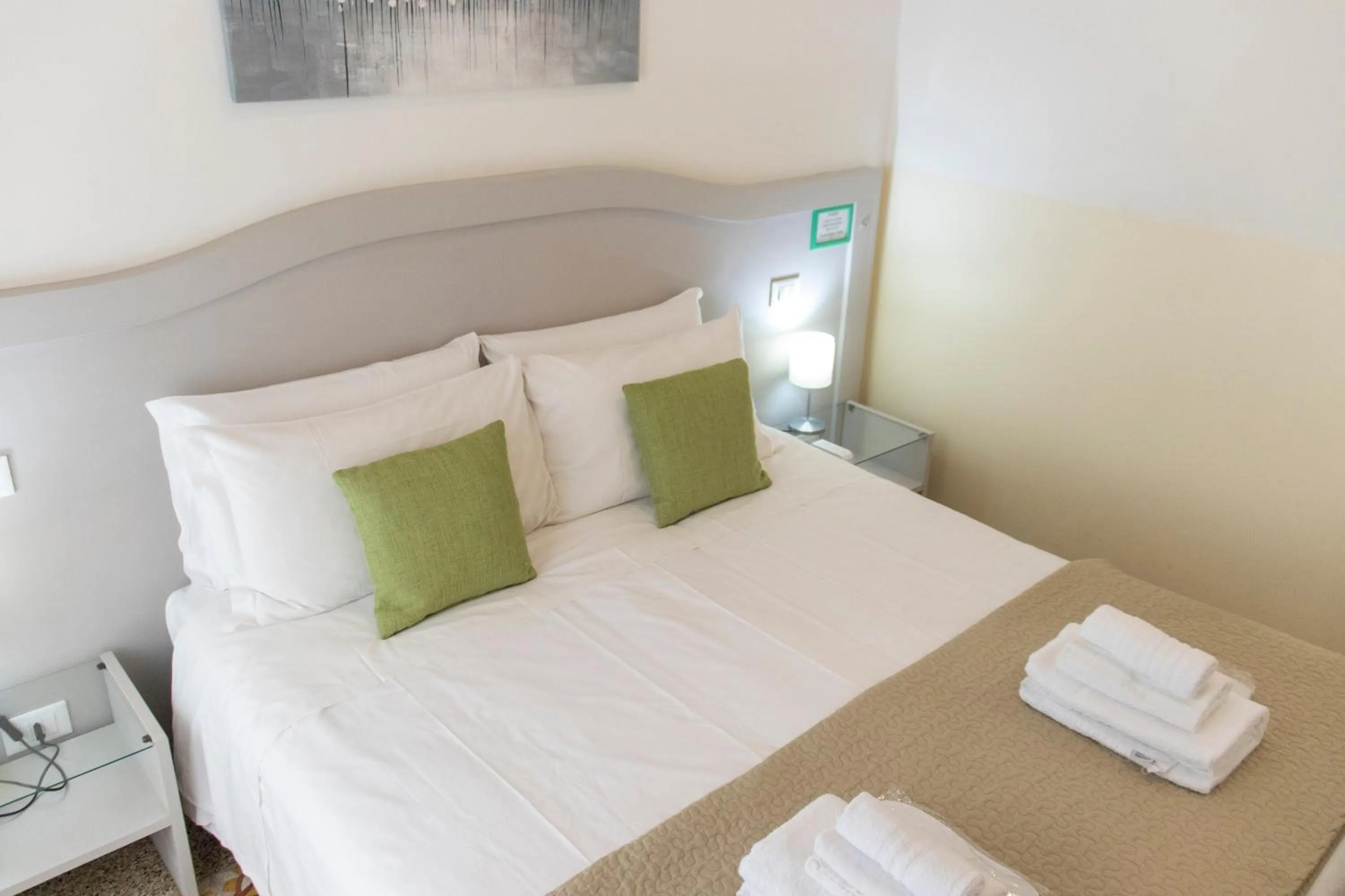 Bed in Biancorèroma B&B