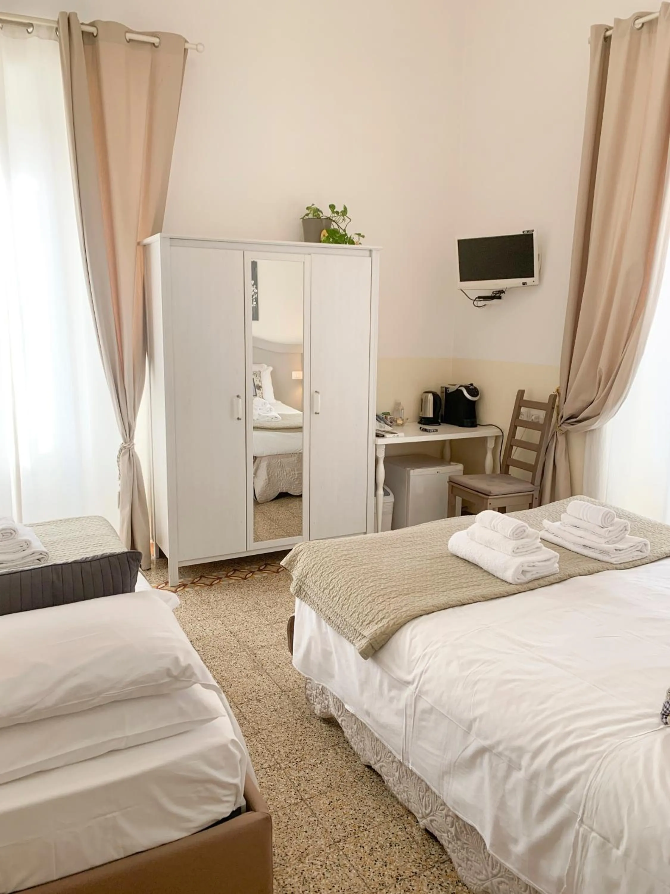 TV and multimedia, Bed in Biancorèroma B&B