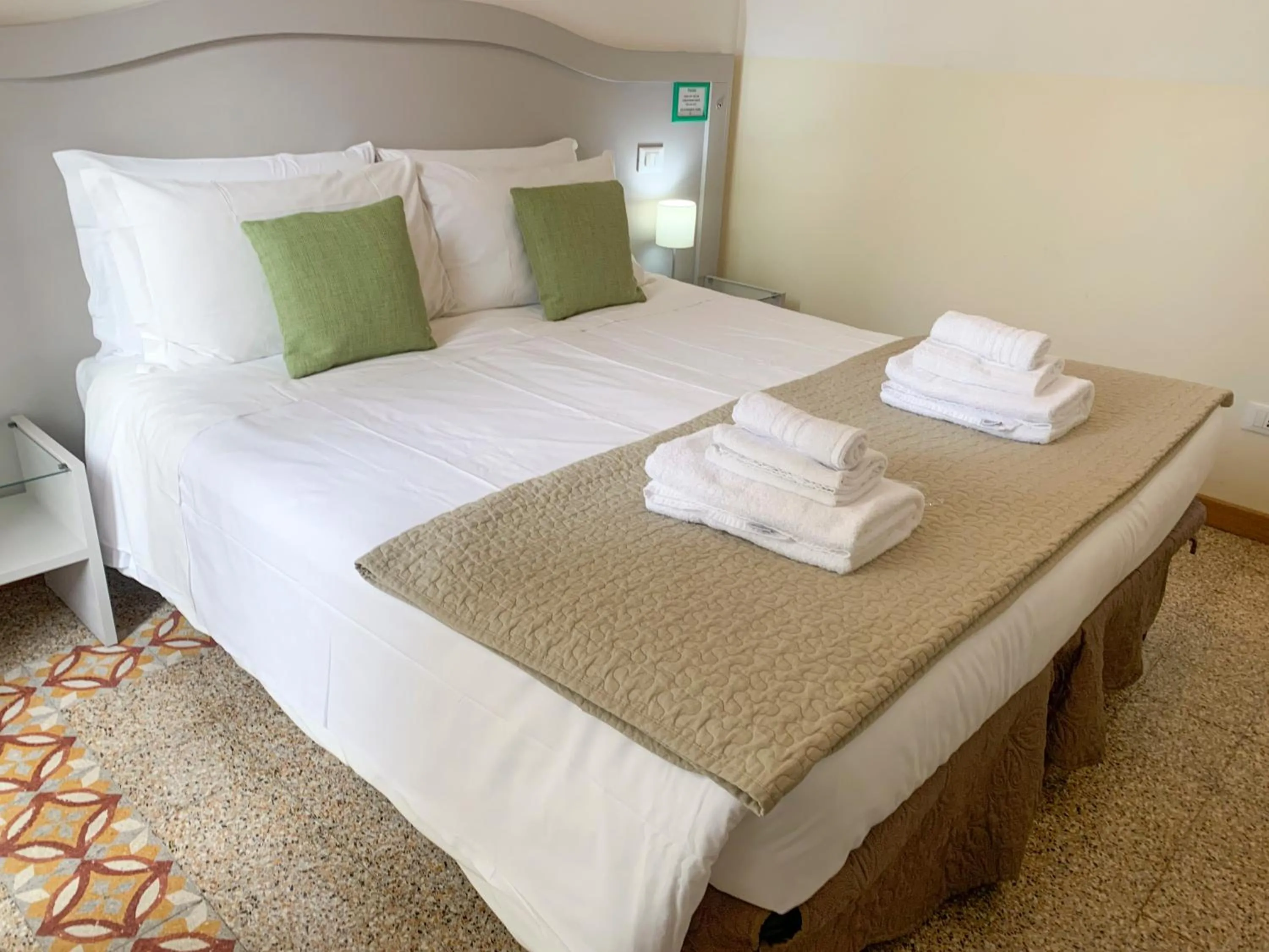 Bedroom, Bed in Biancorèroma B&B