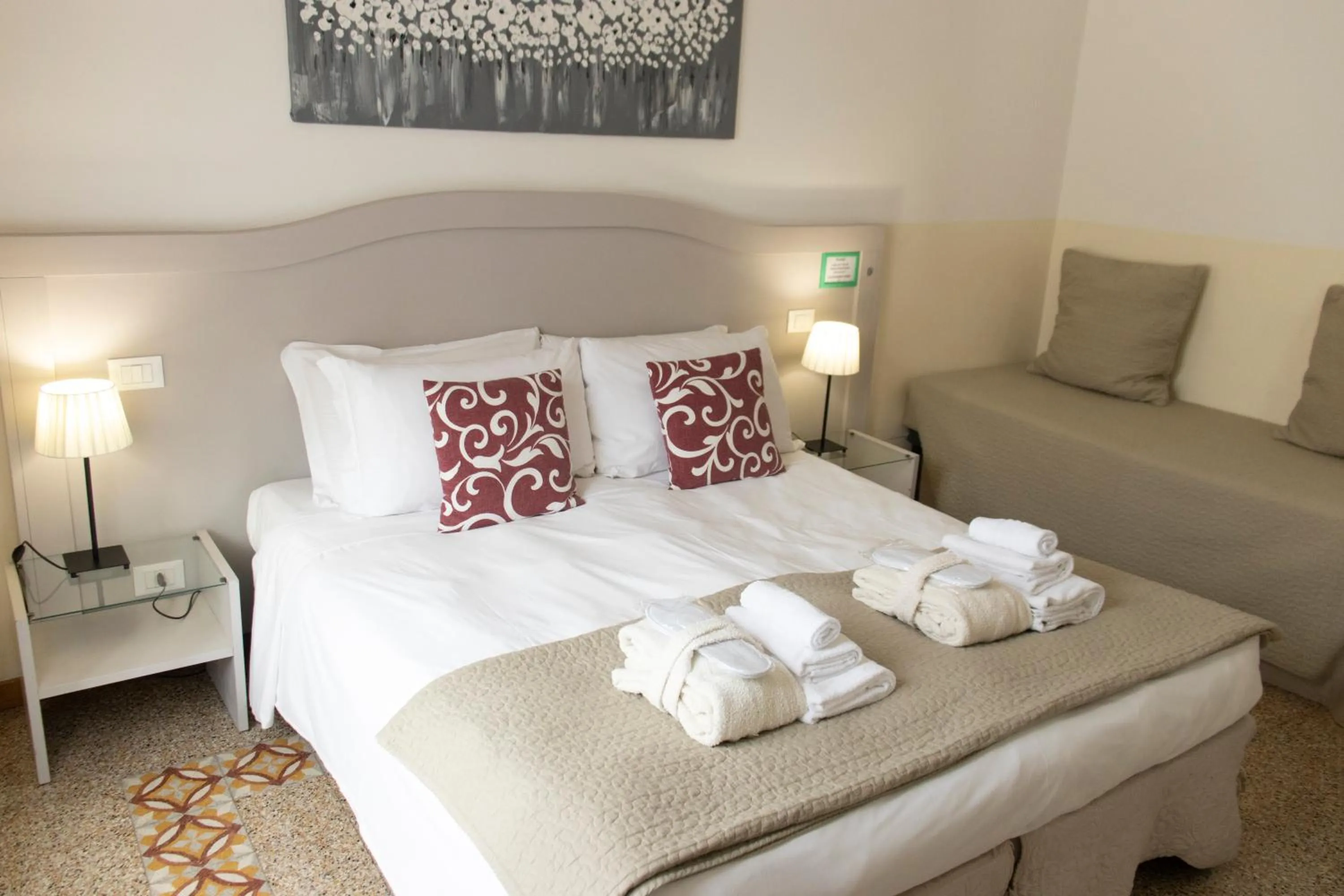 Bed in Biancorèroma B&B