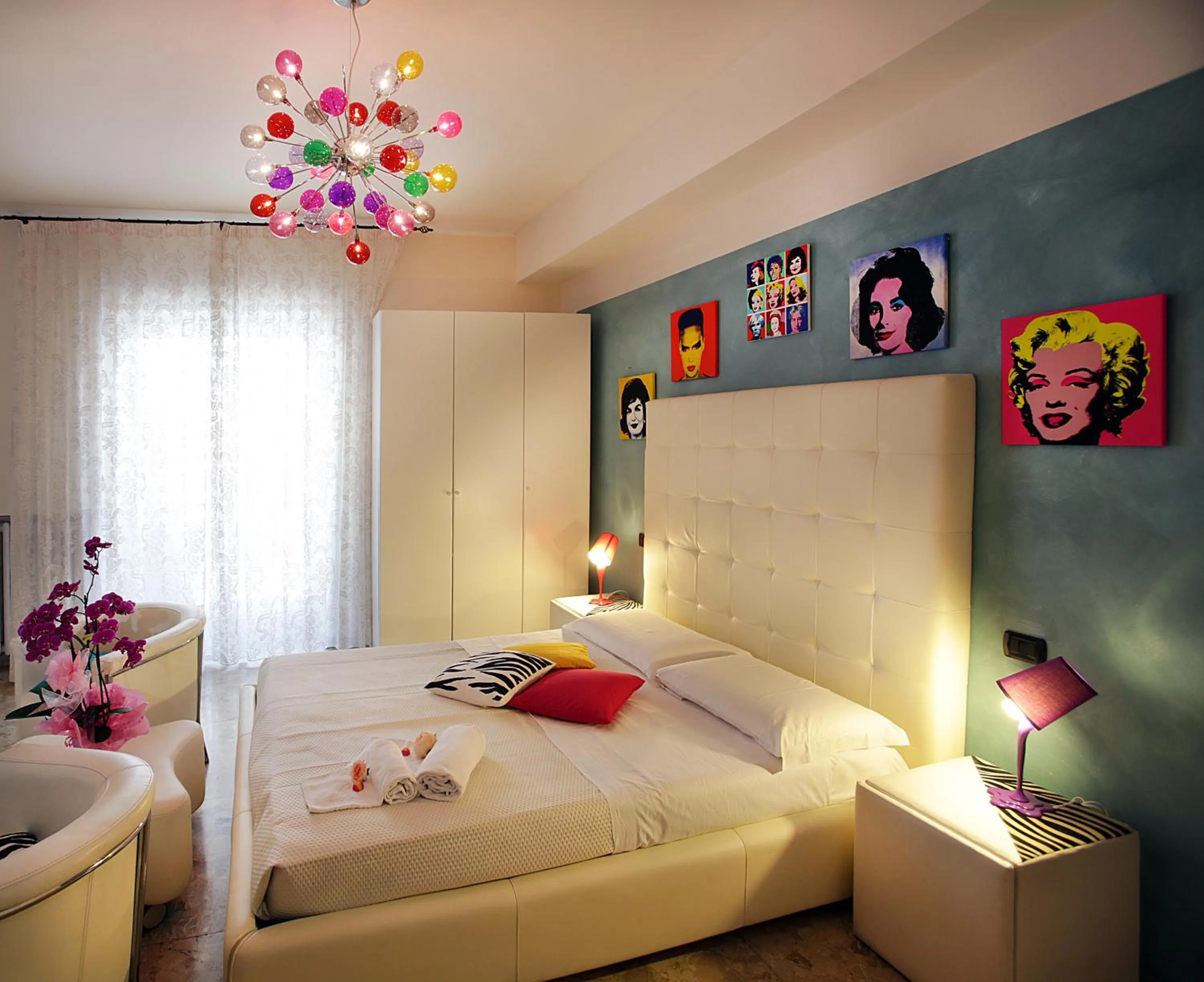 Decorative detail in Easy Dream VERONA