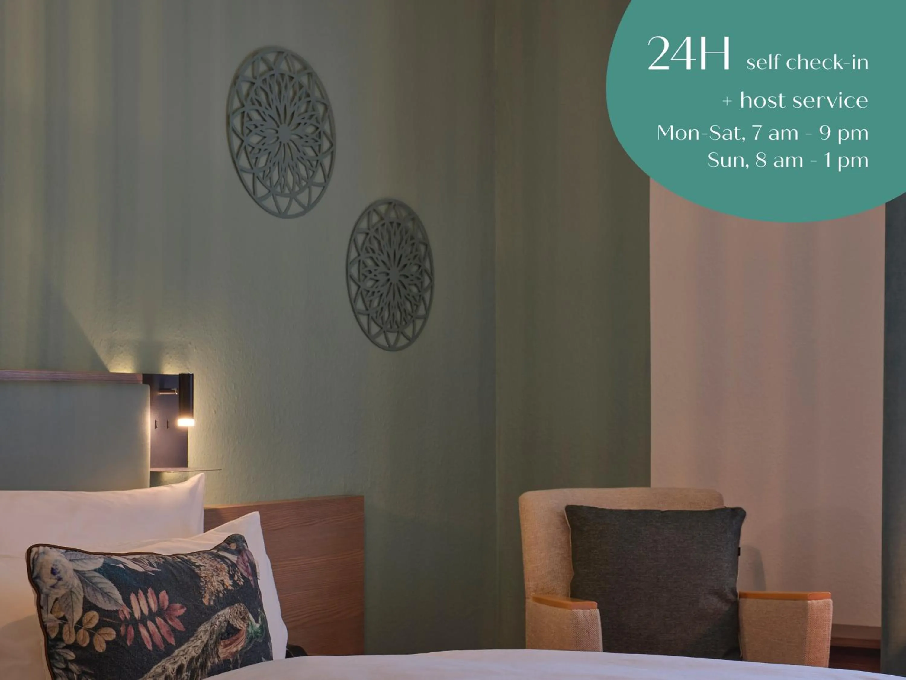 Bed in Classik Hotel Martinshof, Messe München