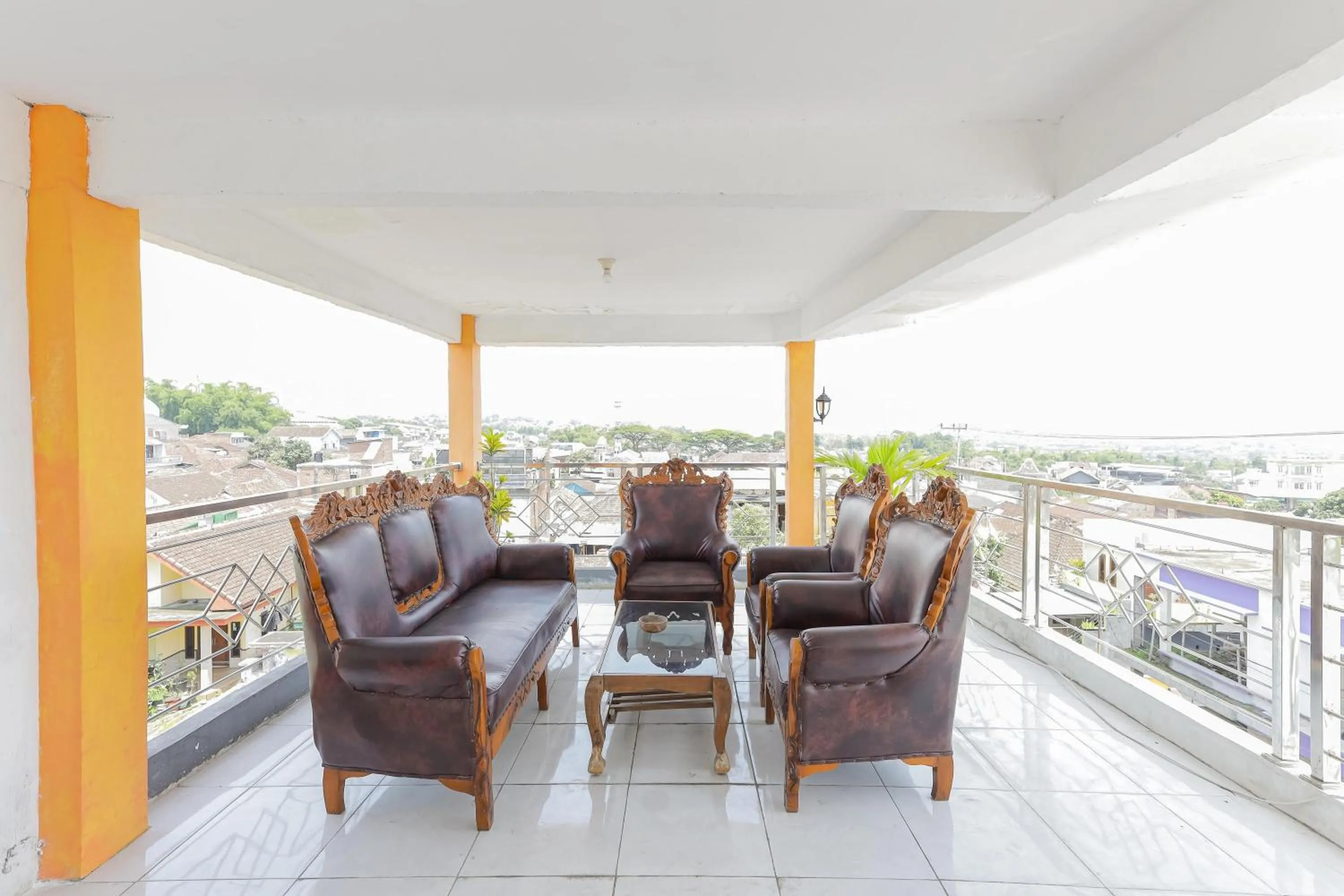 Balcony/Terrace in Urbanview Hotel Near Jatim Park 3 by RedDoorz