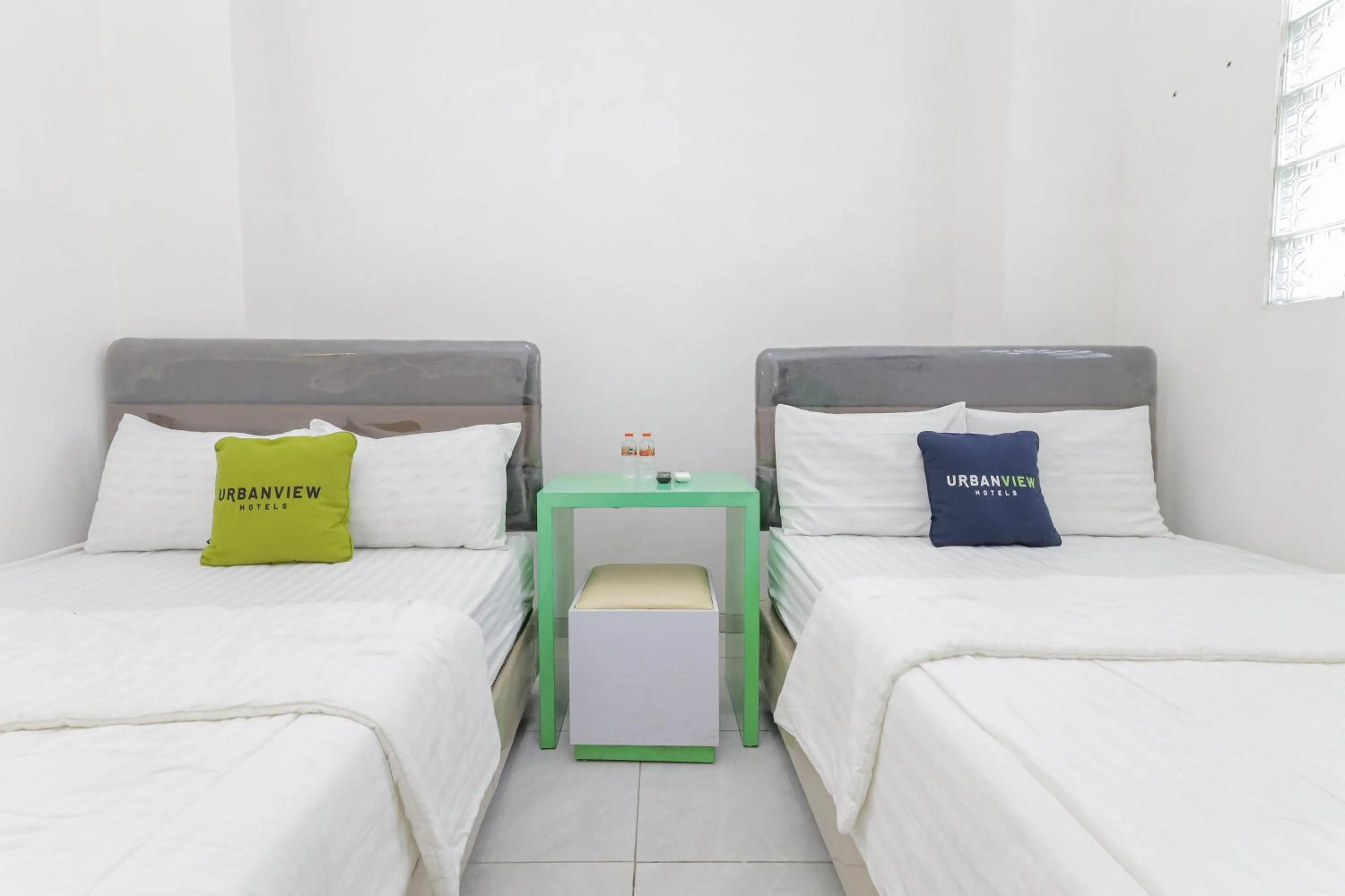 Bedroom in Urbanview Hotel Near Jatim Park 3 by RedDoorz
