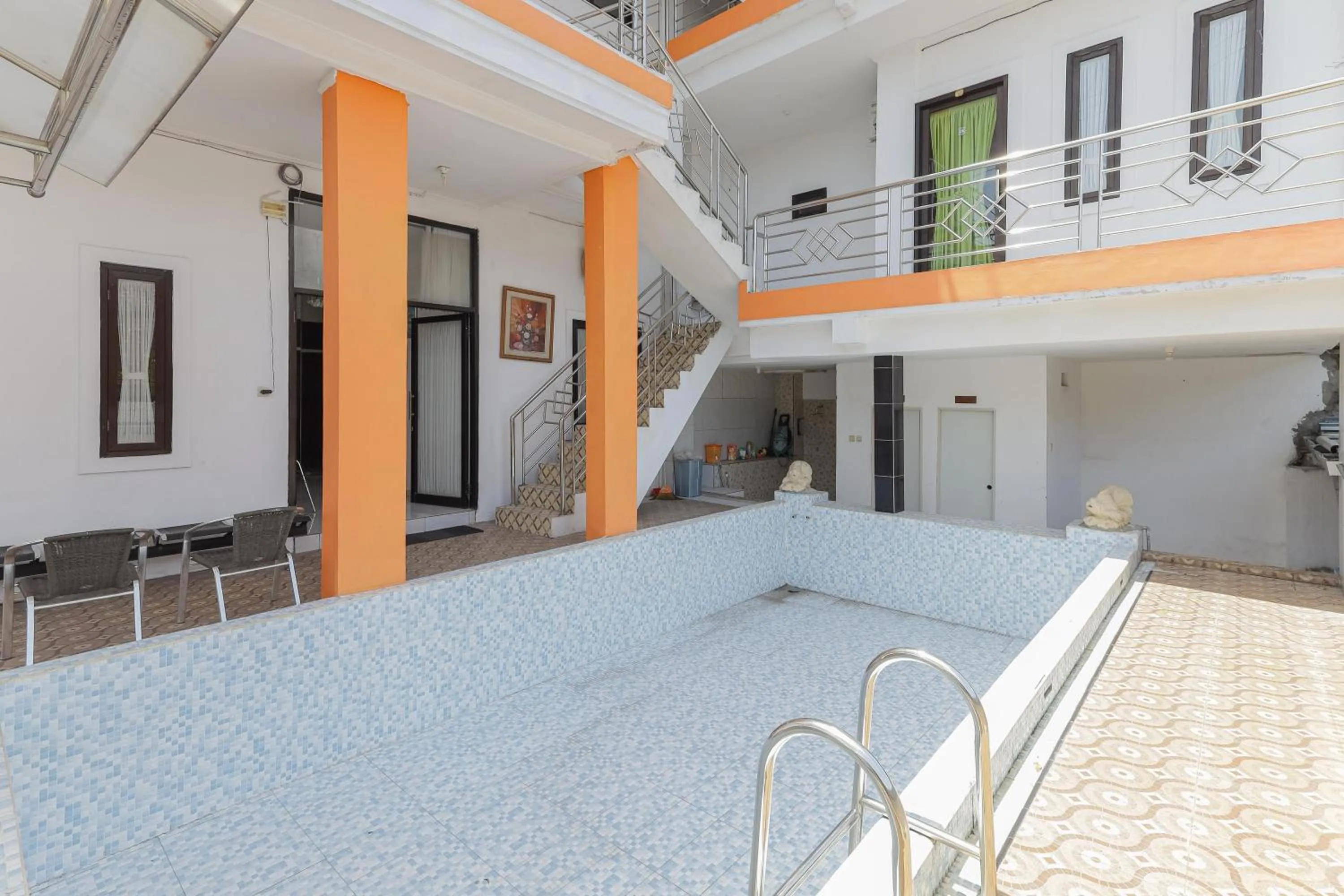 Property building in Urbanview Hotel Near Jatim Park 3 by RedDoorz