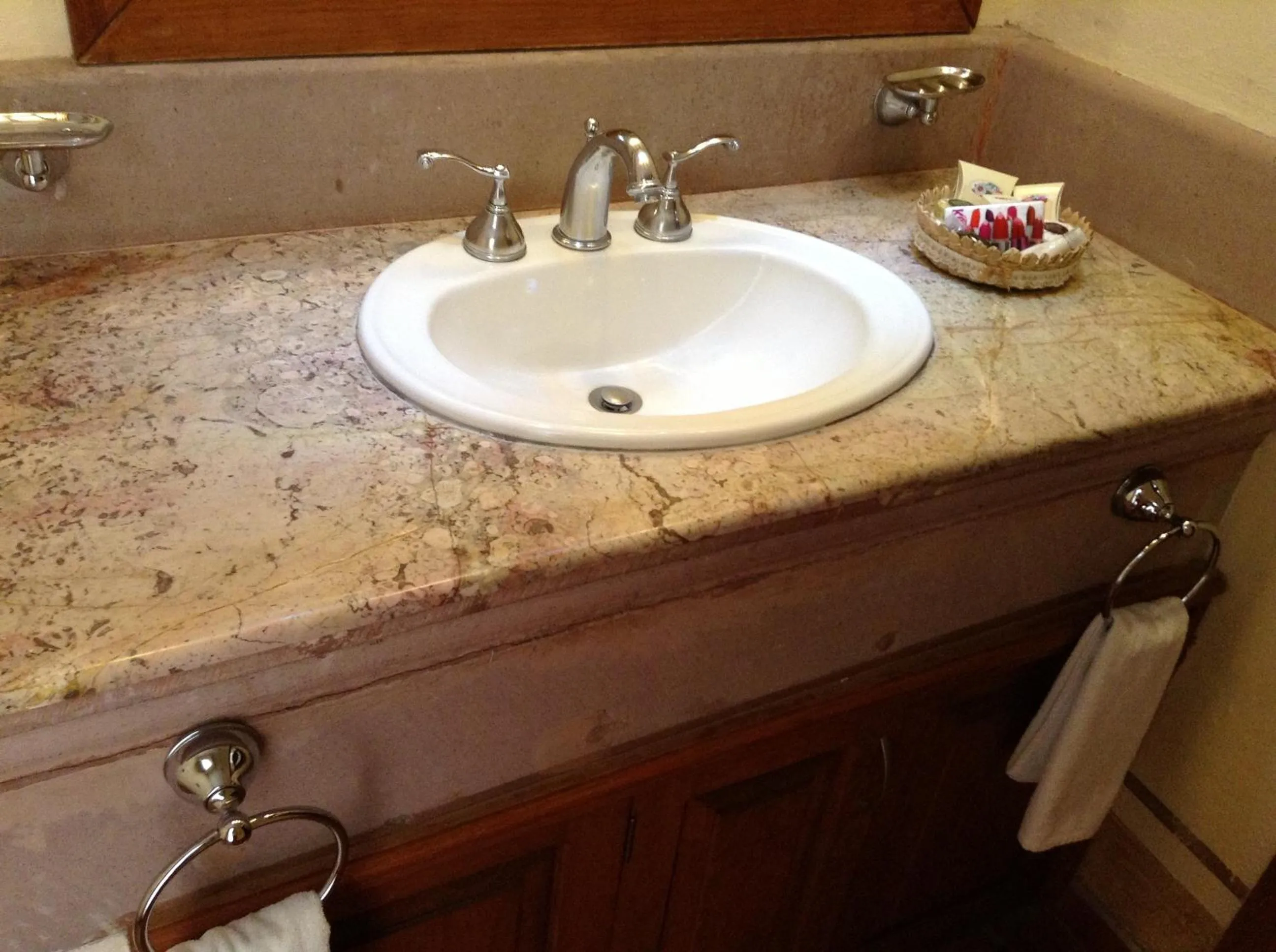 Bathroom in Hotel Quinta Santiago